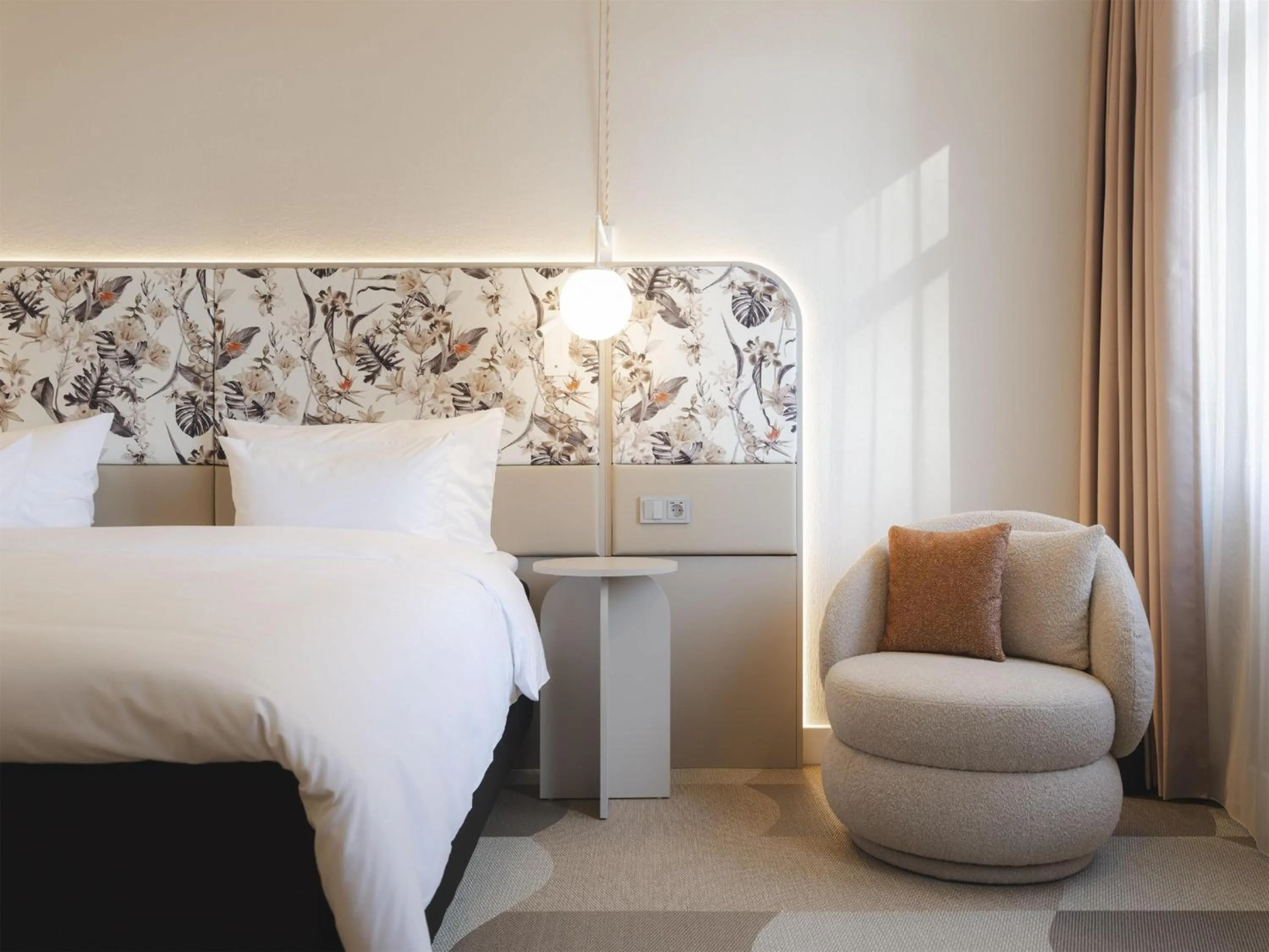 Bedroom, Bed in Radisson Blu Hotel Bremen