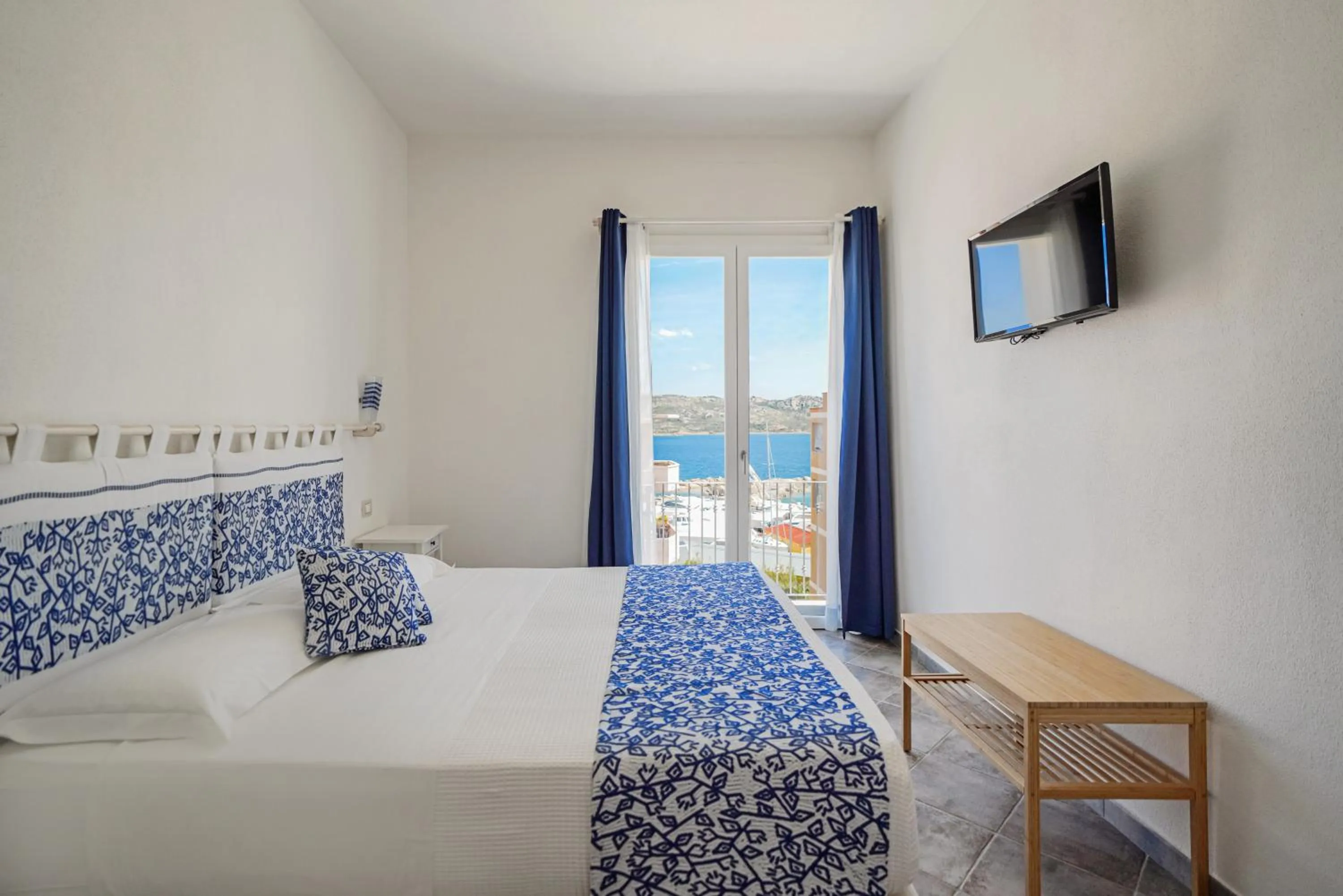 Photo of the whole room, Bed in Controvento