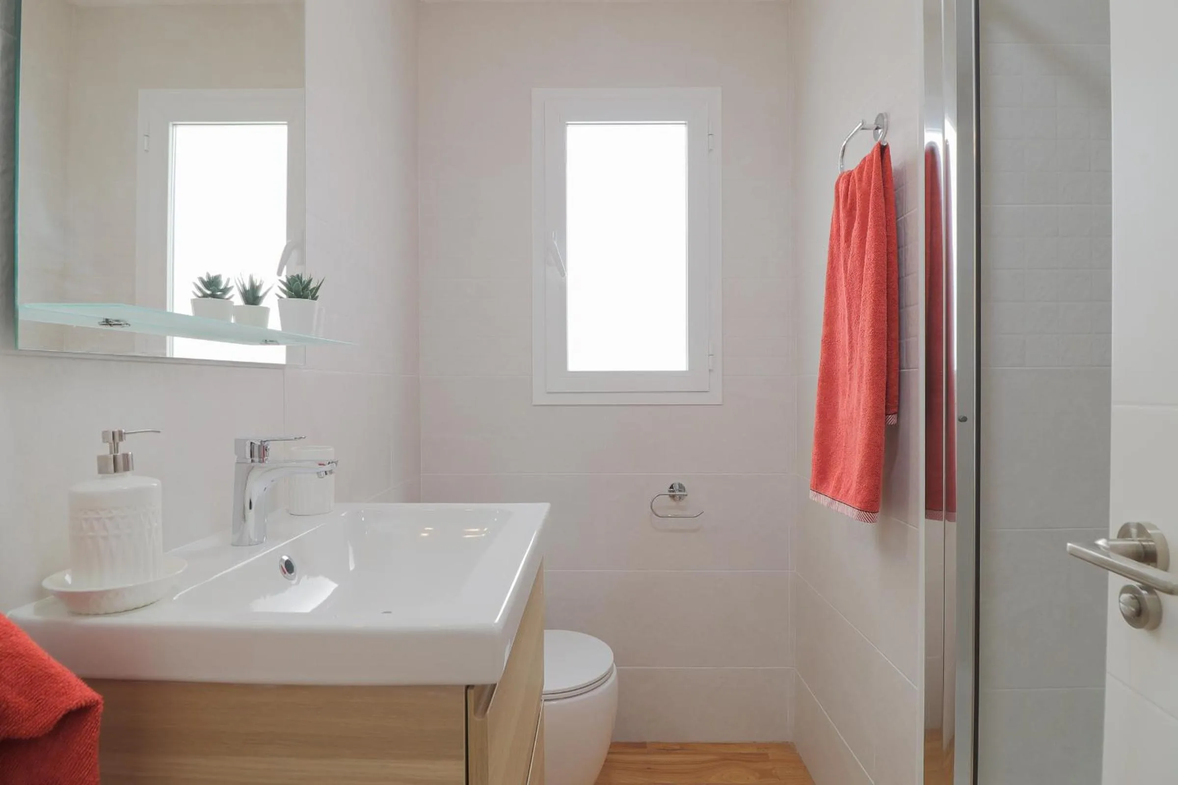 Shower in C102 - Huge and Stylish 5 Bedroom by the Center