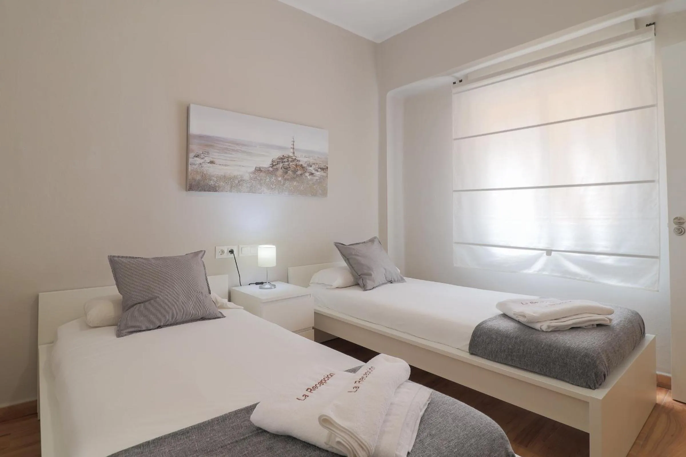 Bedroom, Bed in C102 - Huge and Stylish 5 Bedroom by the Center