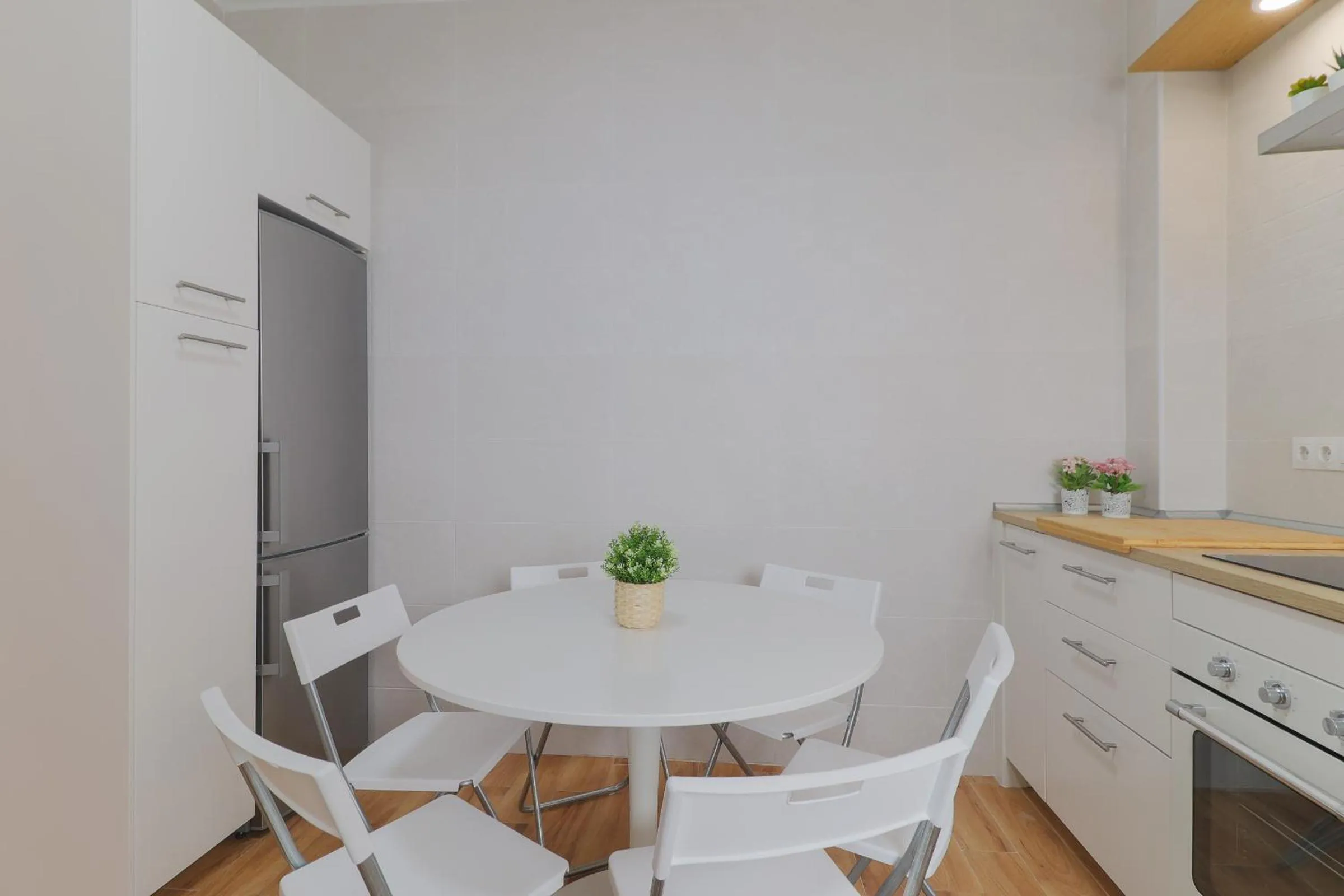 Dining area in C102 - Huge and Stylish 5 Bedroom by the Center