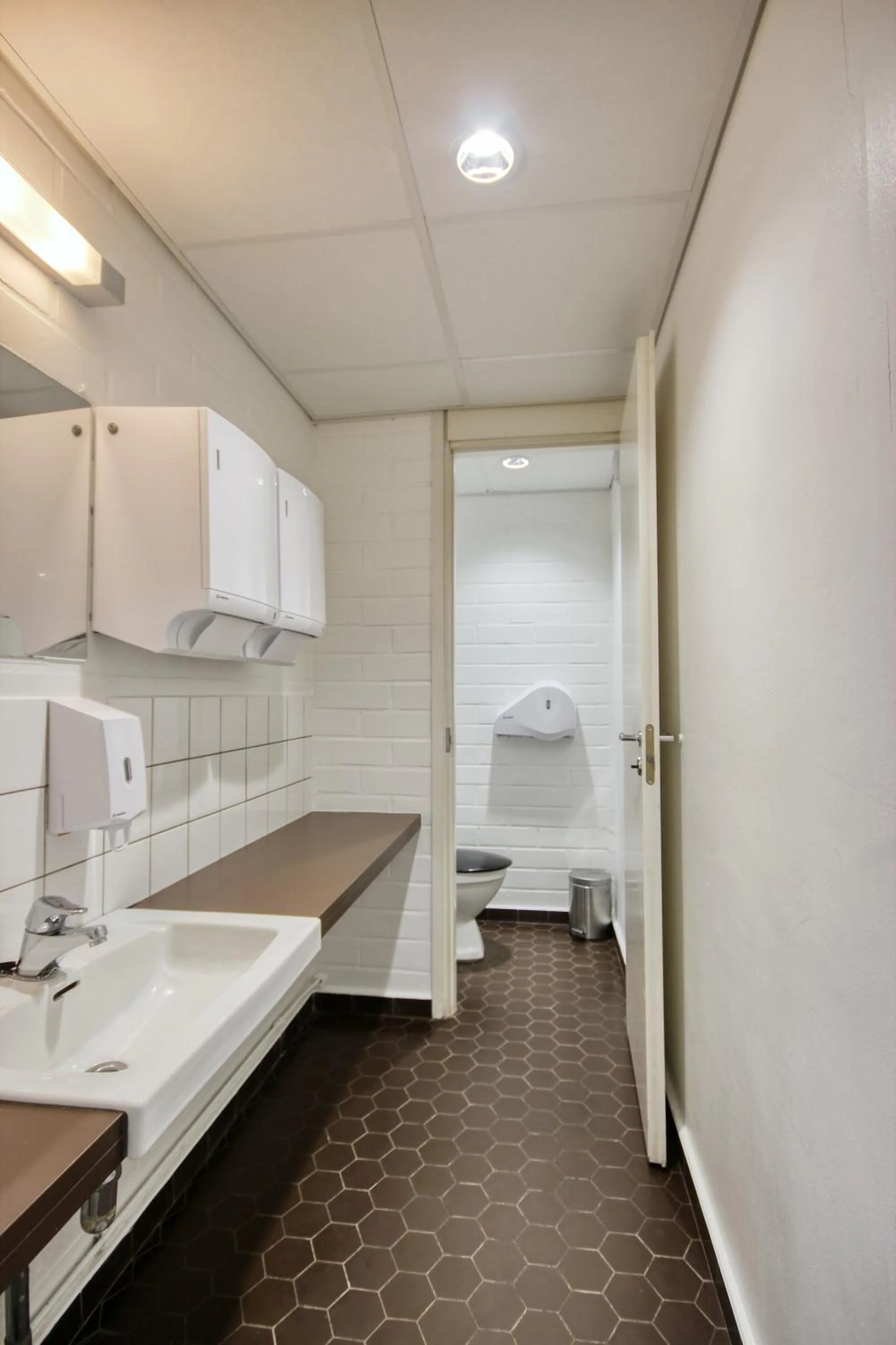 Bathroom in Sky Hostel Helsinki