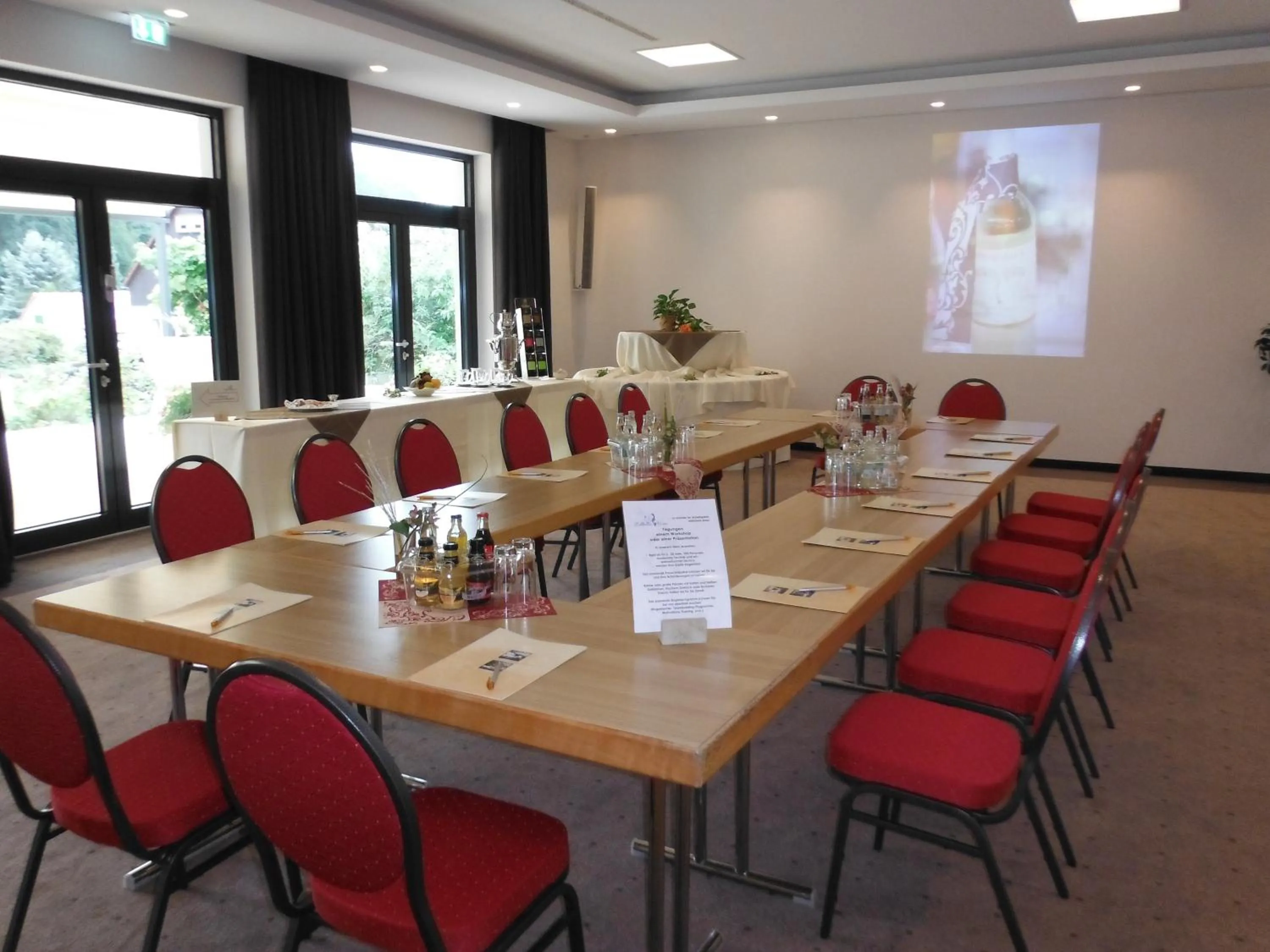 Meeting/conference room in Ringhotel Landhaus Nicolai "Hotel Garni"