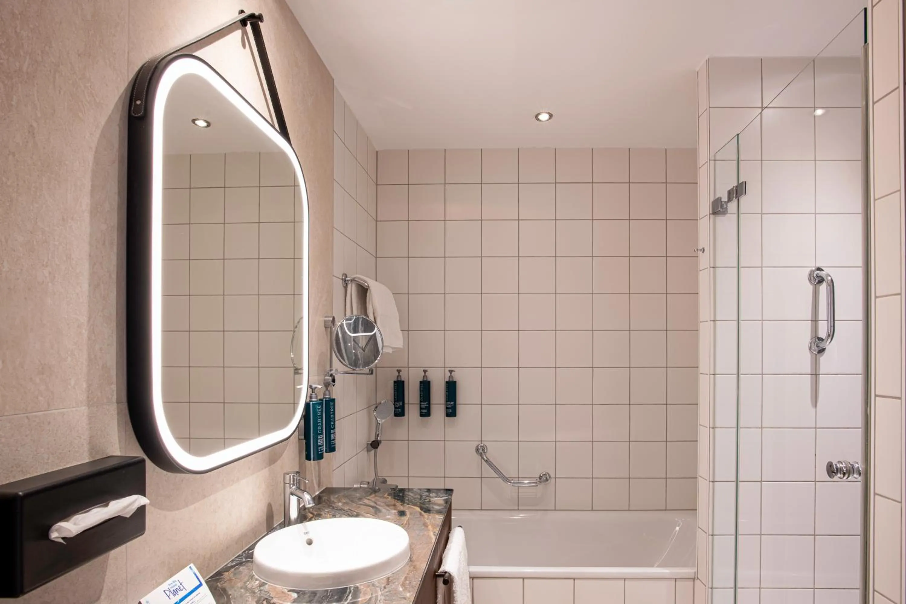 Bathroom in Hilton Cologne