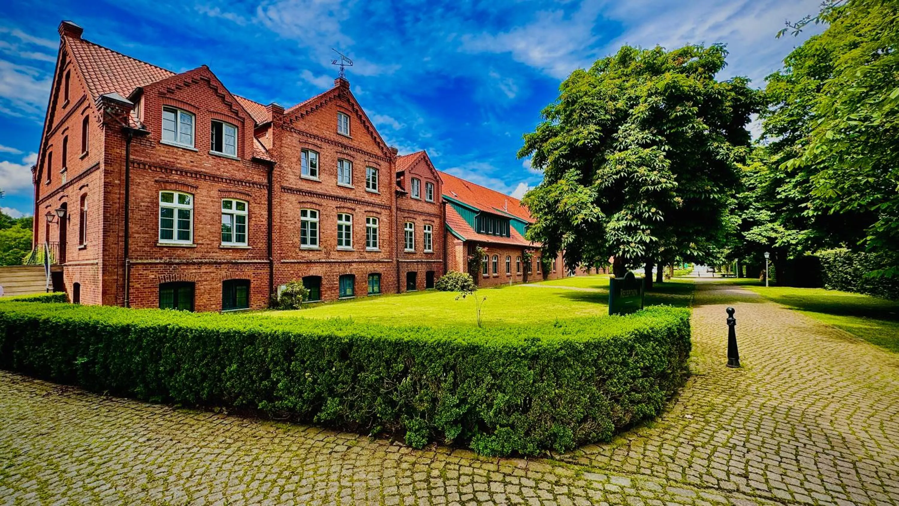 Property building in Schloss Lüdersburg Golf & Spa