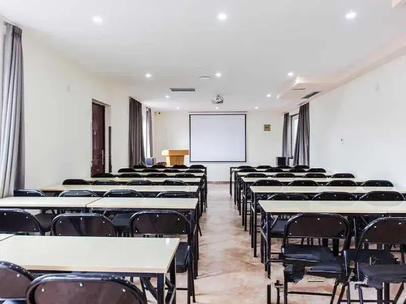 7Days Inn Shijiazhuang Railway Station 7Days Inn Shijiazhuang Railway Station