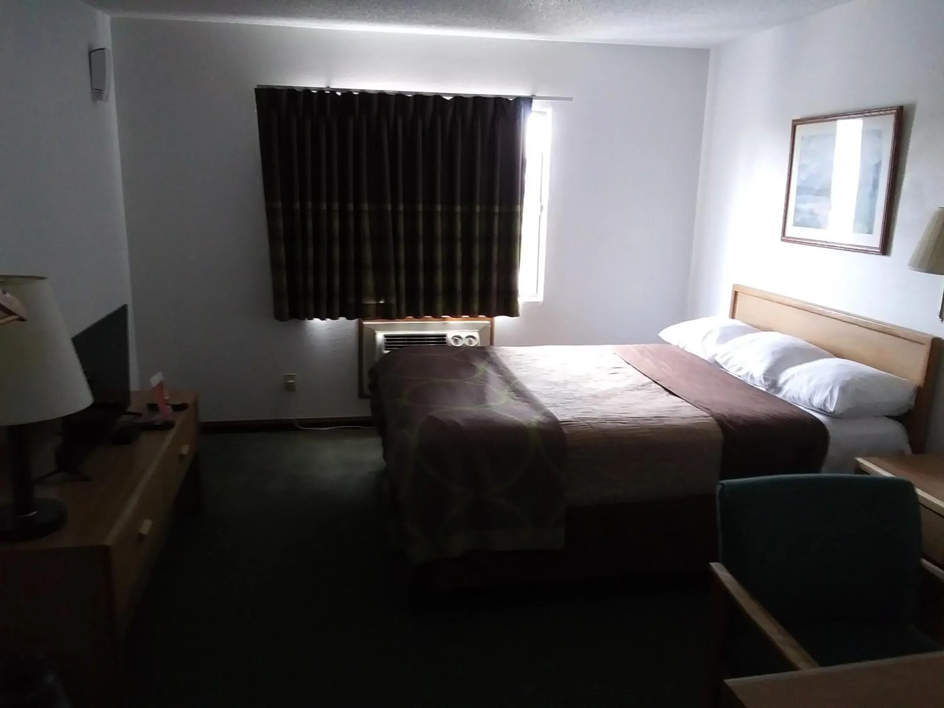 Amerihost Inn & Suites Amerihost Inn & Suites