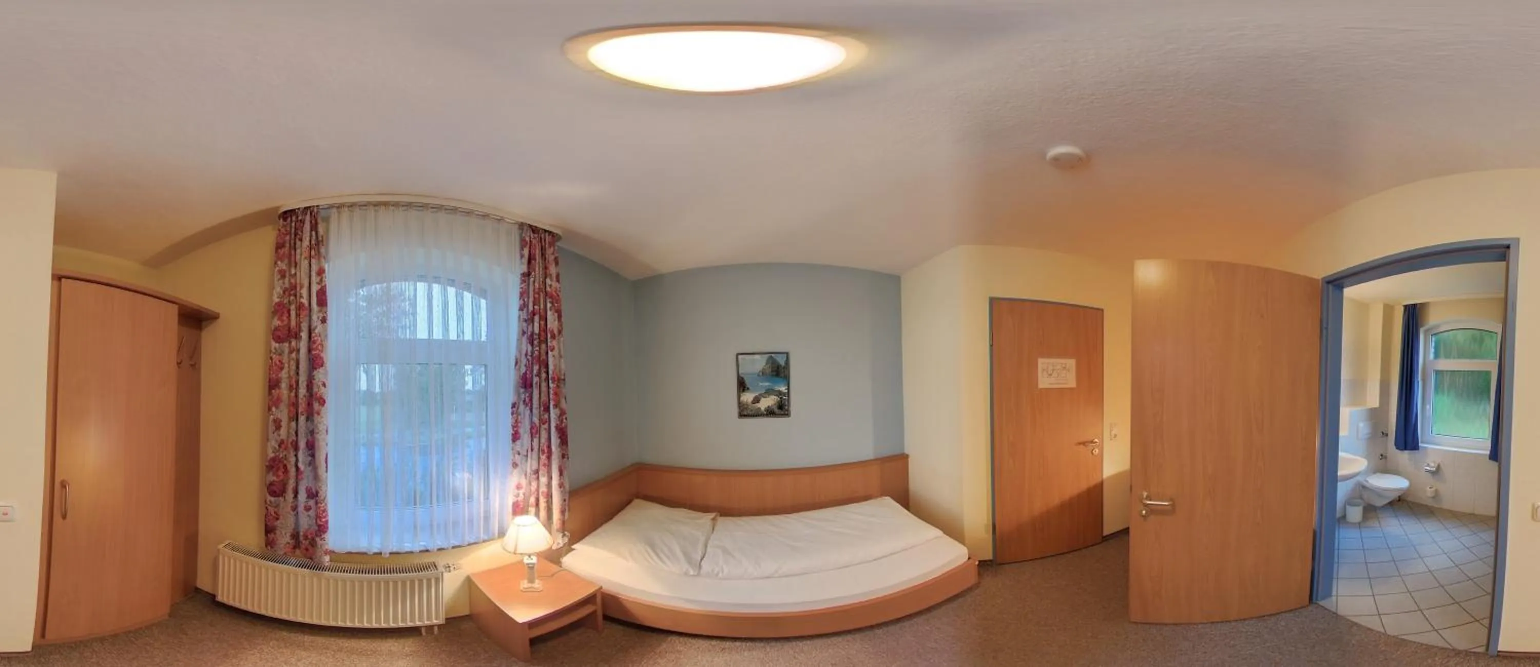 Bed in Hotel Restaurant Zum Jägerheim