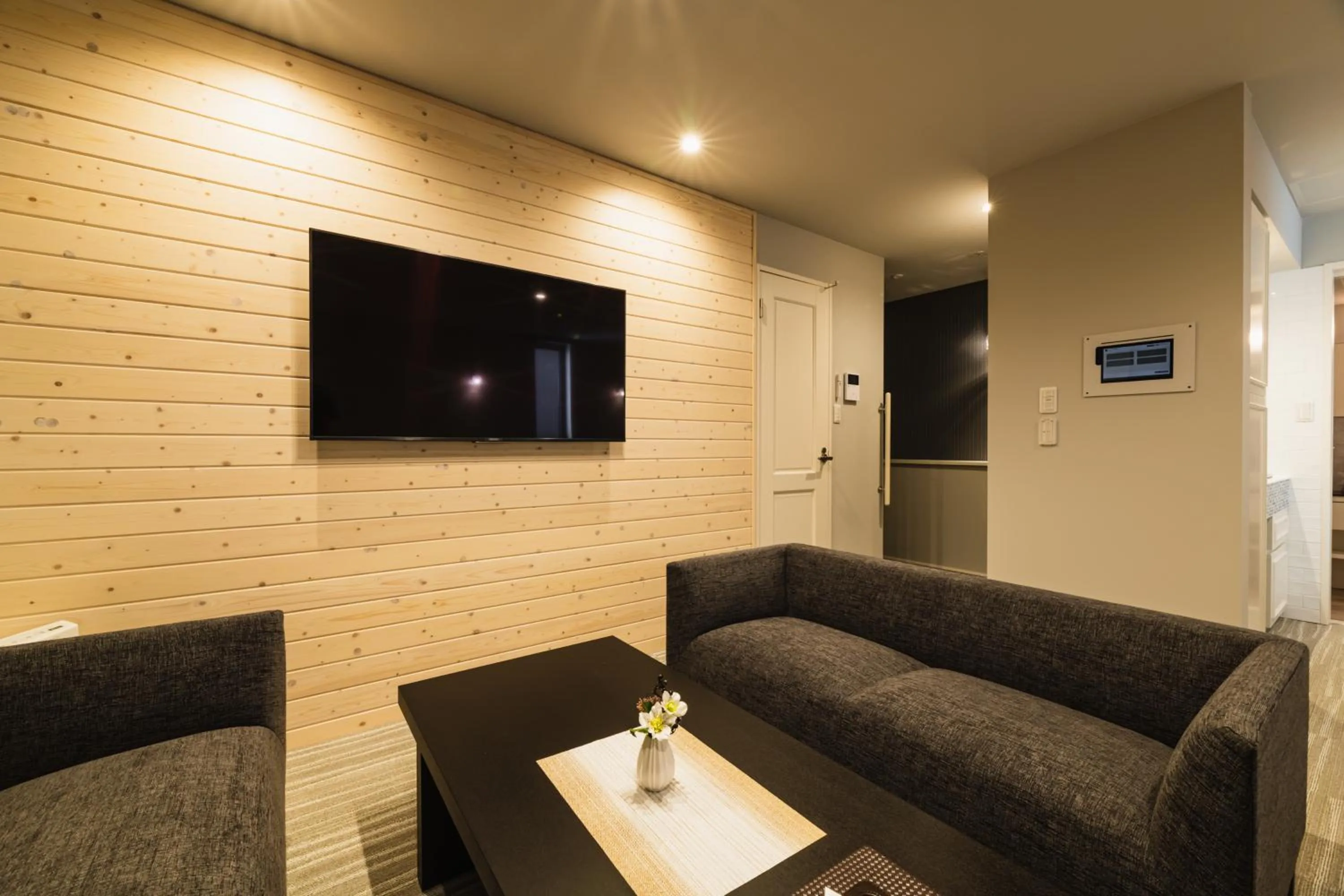 Photo of the whole room in GRAND BASE Yakuin Odori