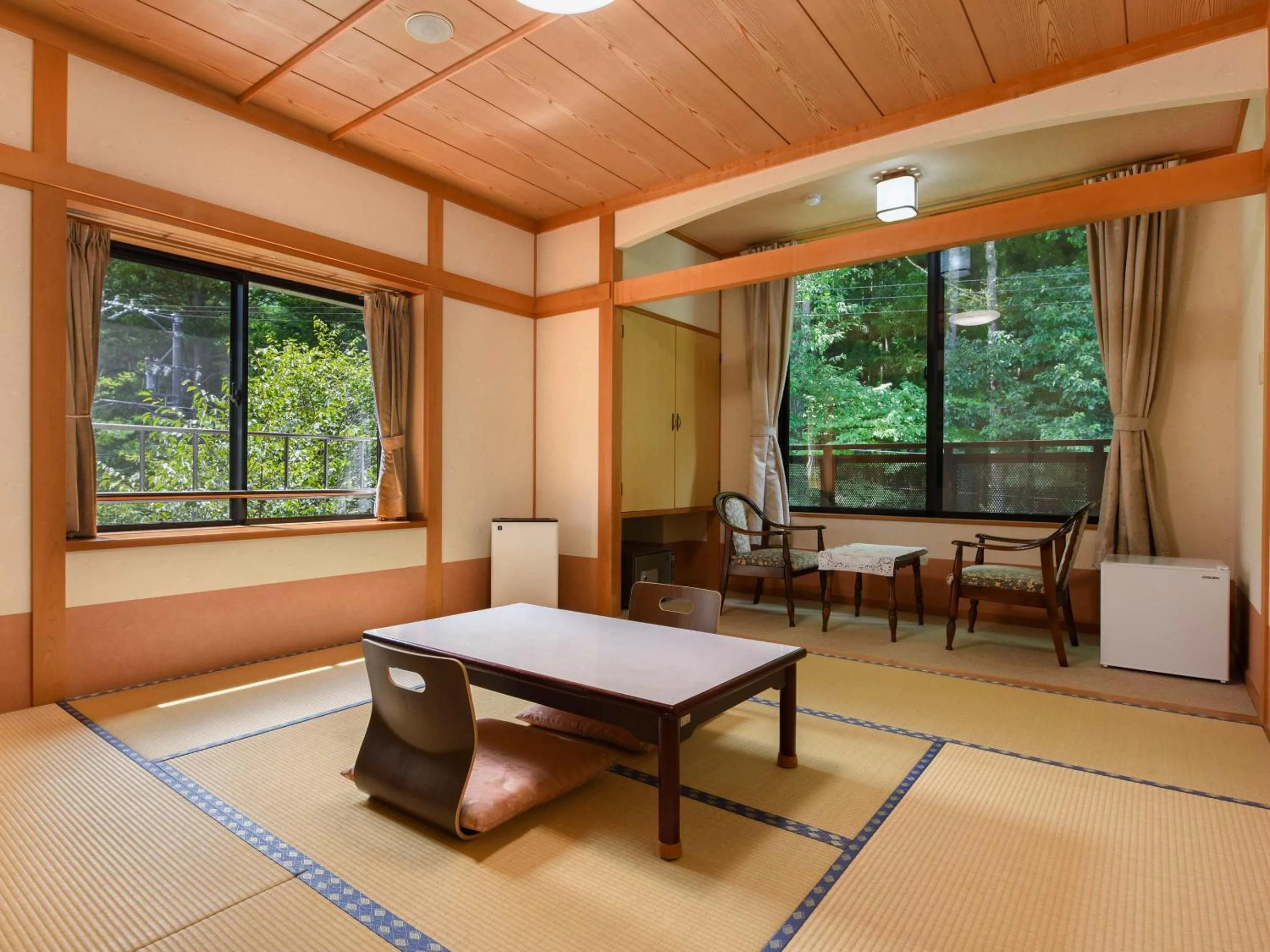 Photo of the whole room in Suzuranso