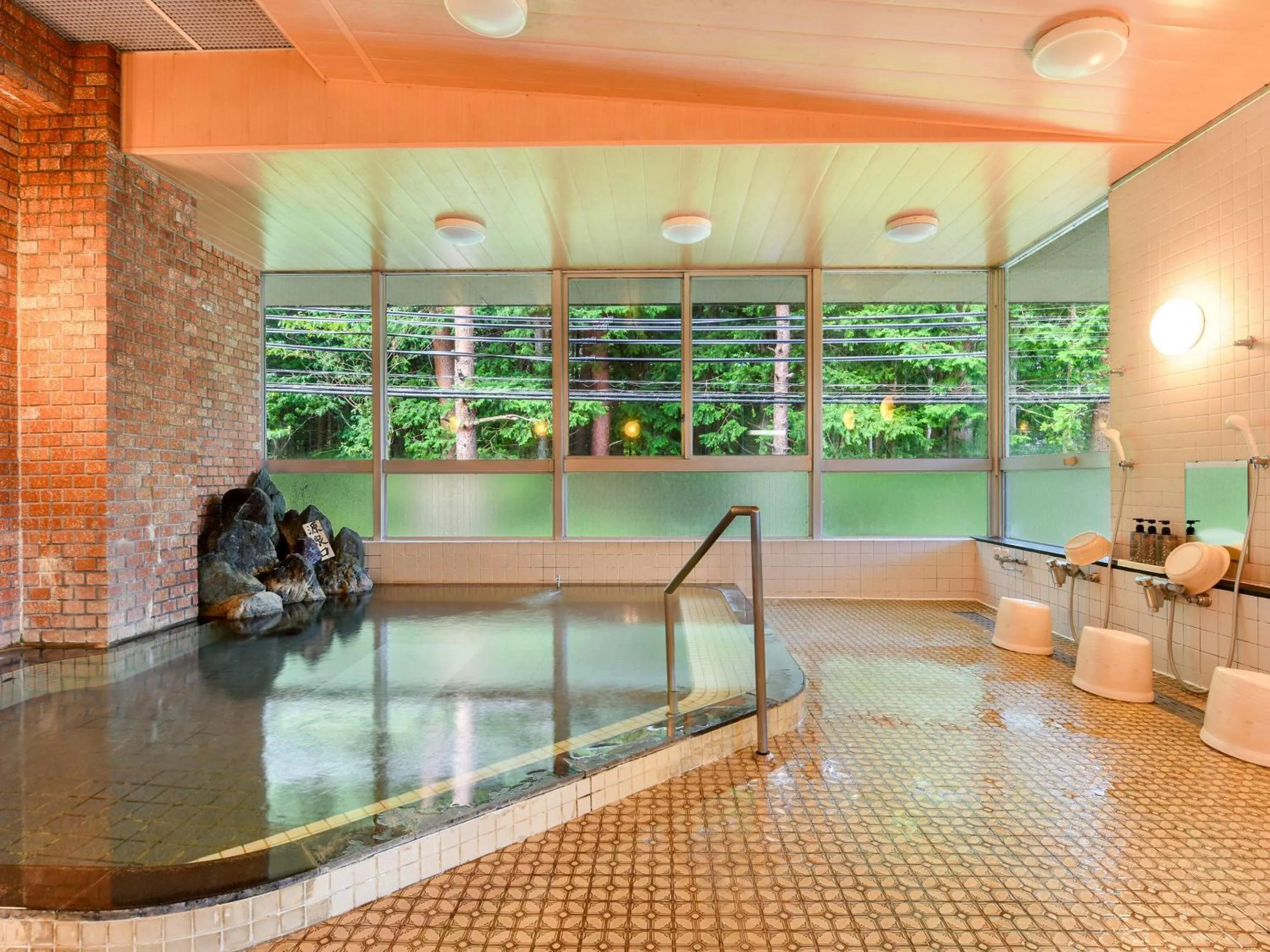 Hot Spring Bath in Suzuranso