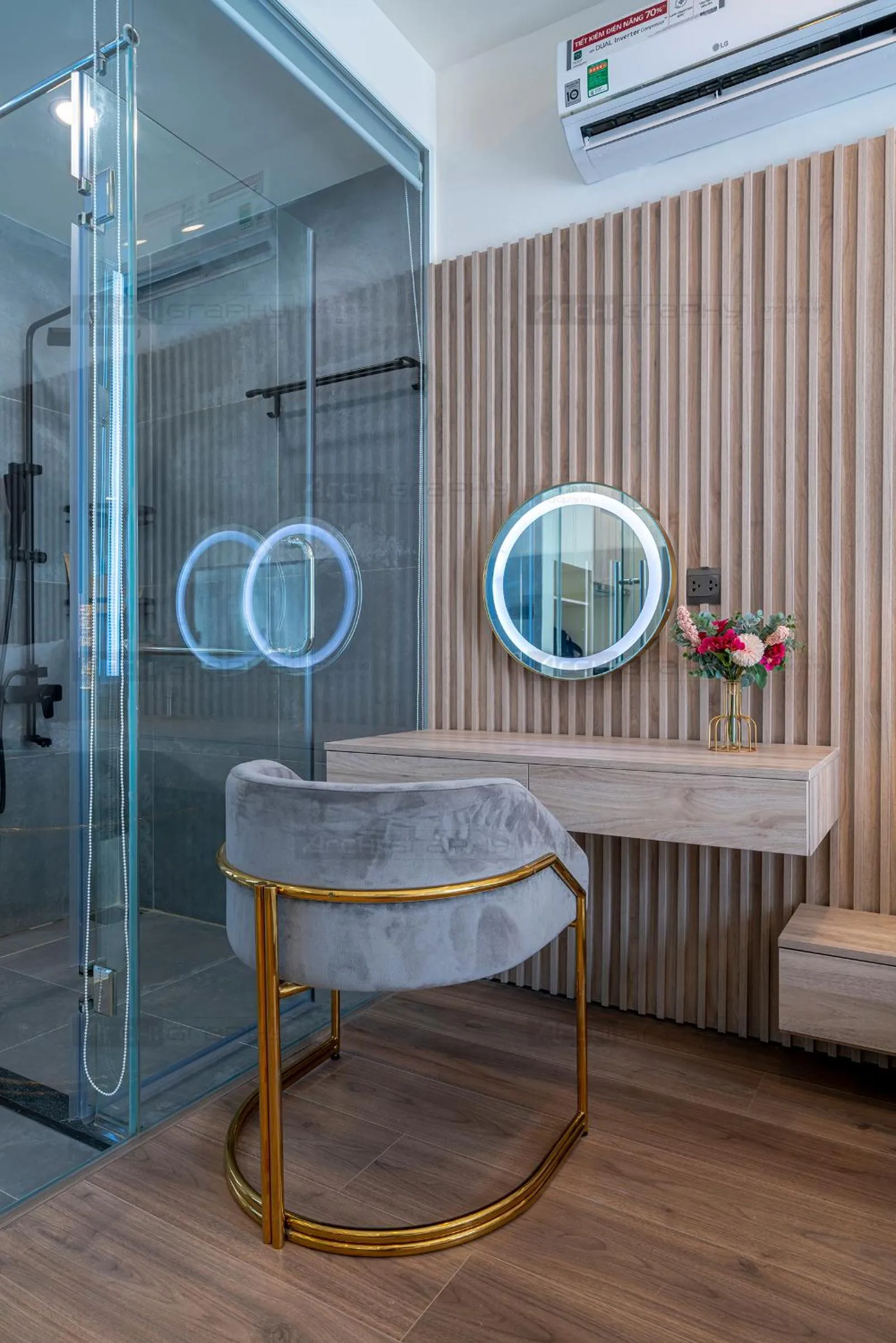 Shower in ELITE HOME