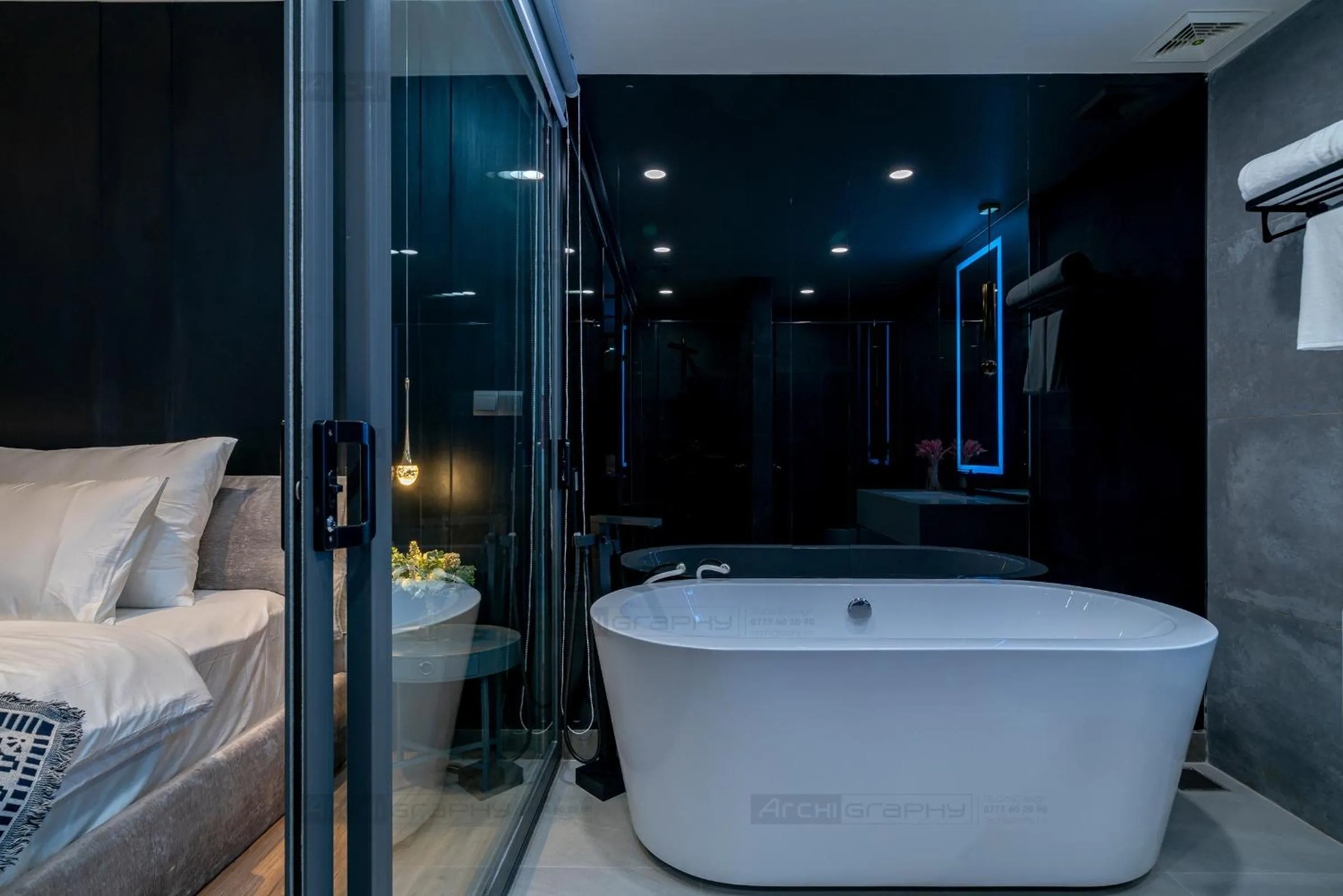 Bathroom, Bed in ELITE HOME