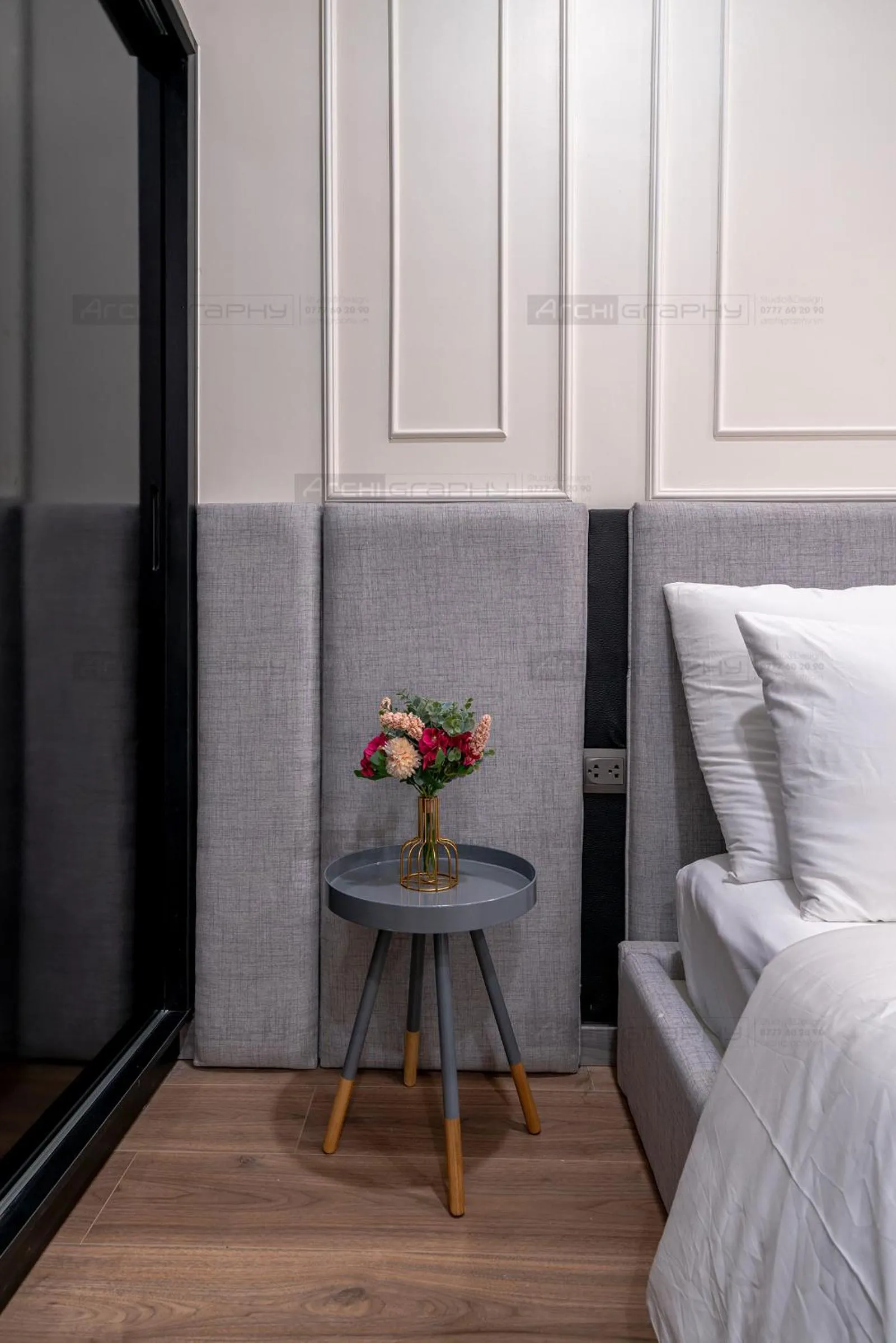 Seating area, Bed in ELITE HOME