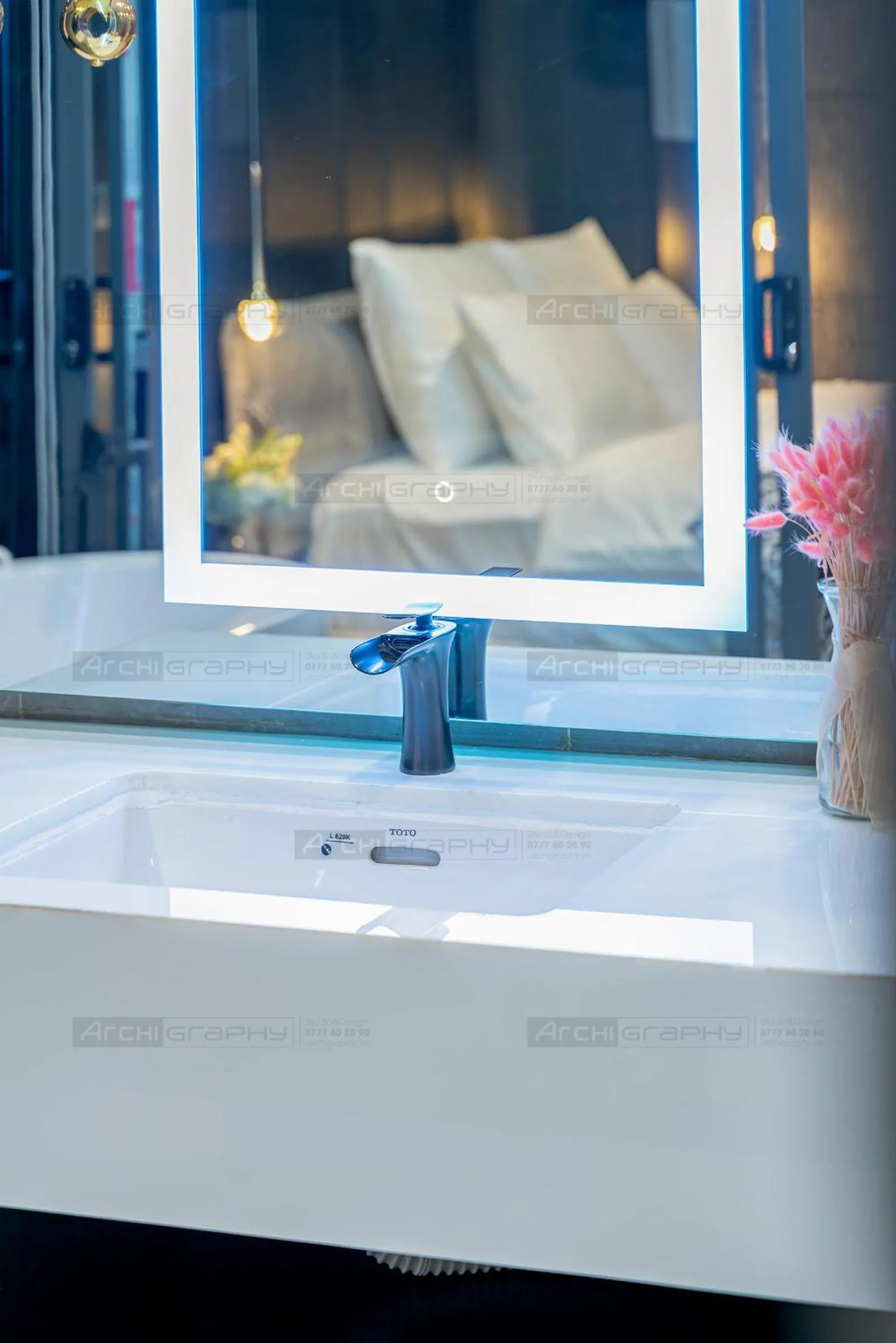 Shower, Bed in ELITE HOME