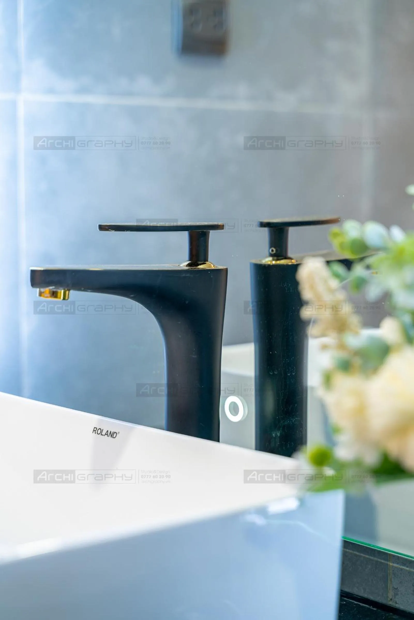 Shower in ELITE HOME