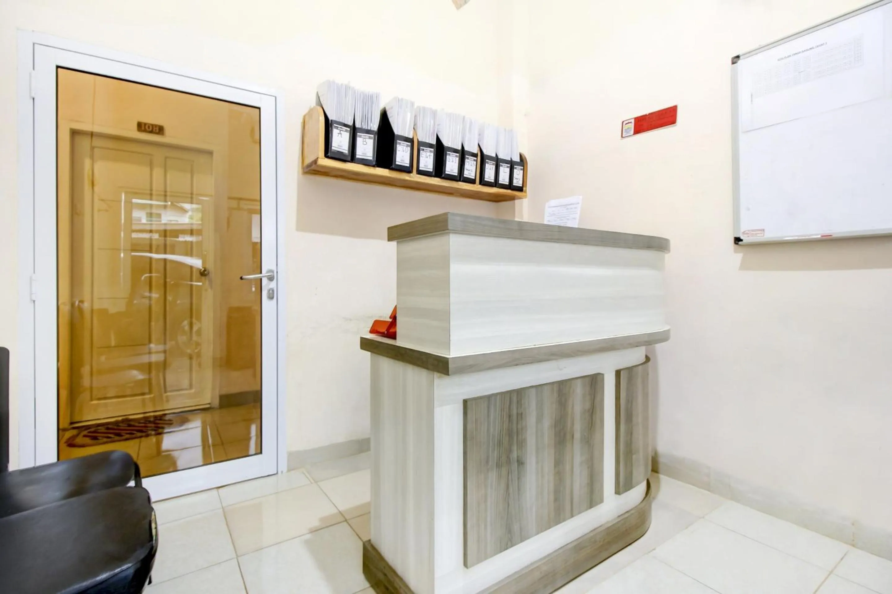 Lobby or reception in OYO Life 3606 Kost Kartini Syariah