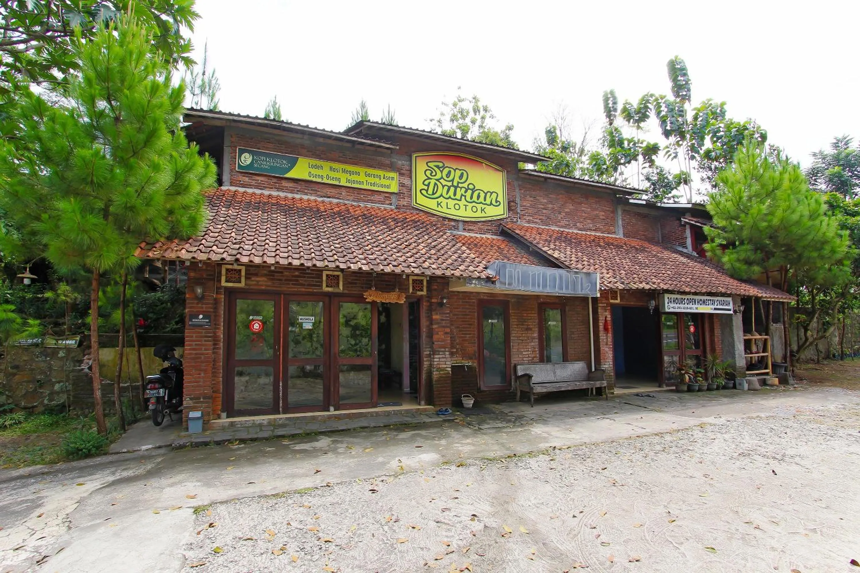 Facade/entrance in Hotel O Kopi Klotok Homestay Syariah
