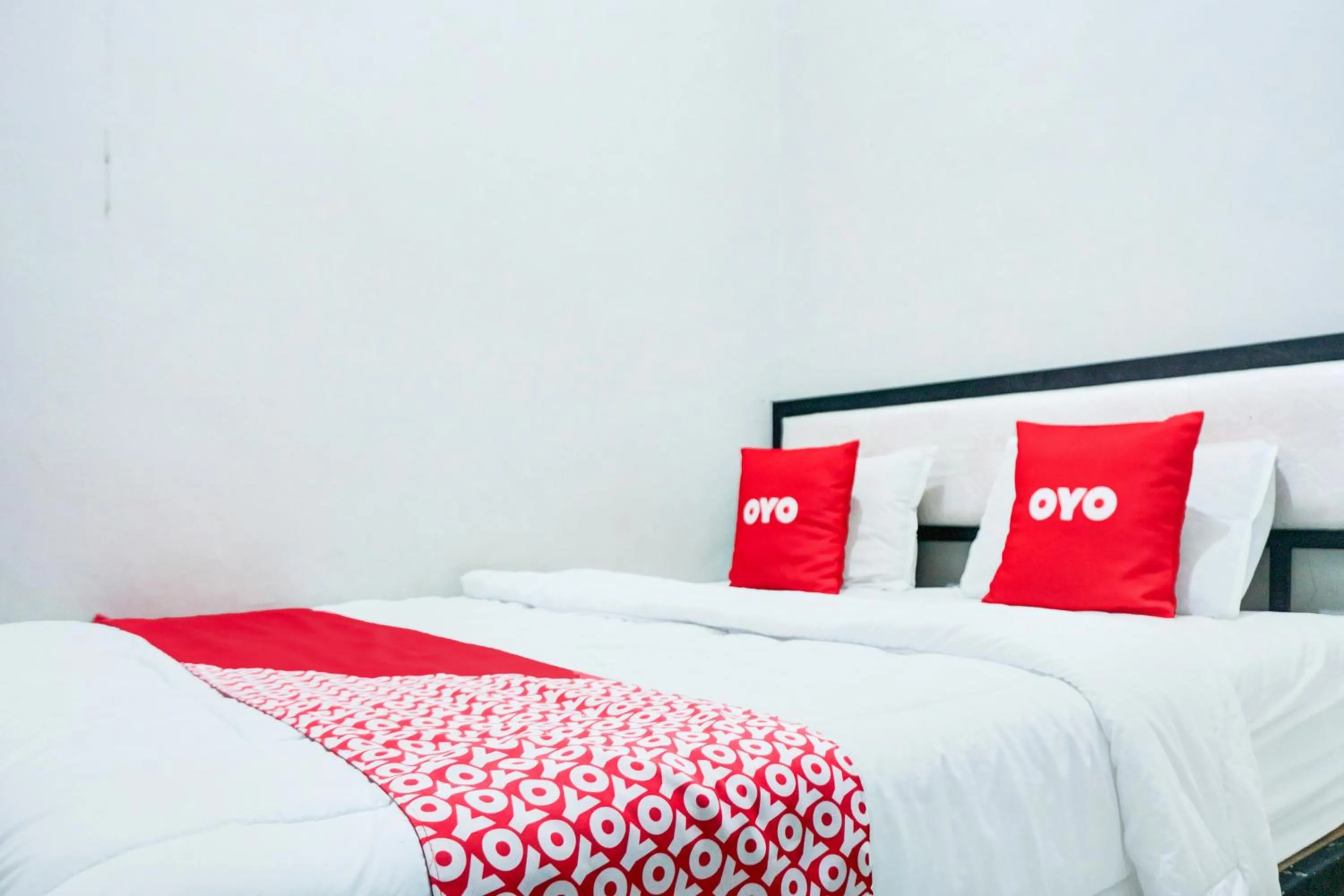 Standard Double Room in Hotel O Sukarame Near Universitas Islam Negeri Raden Intan Lampun Formerly Hotel Wisma Tri Handayani