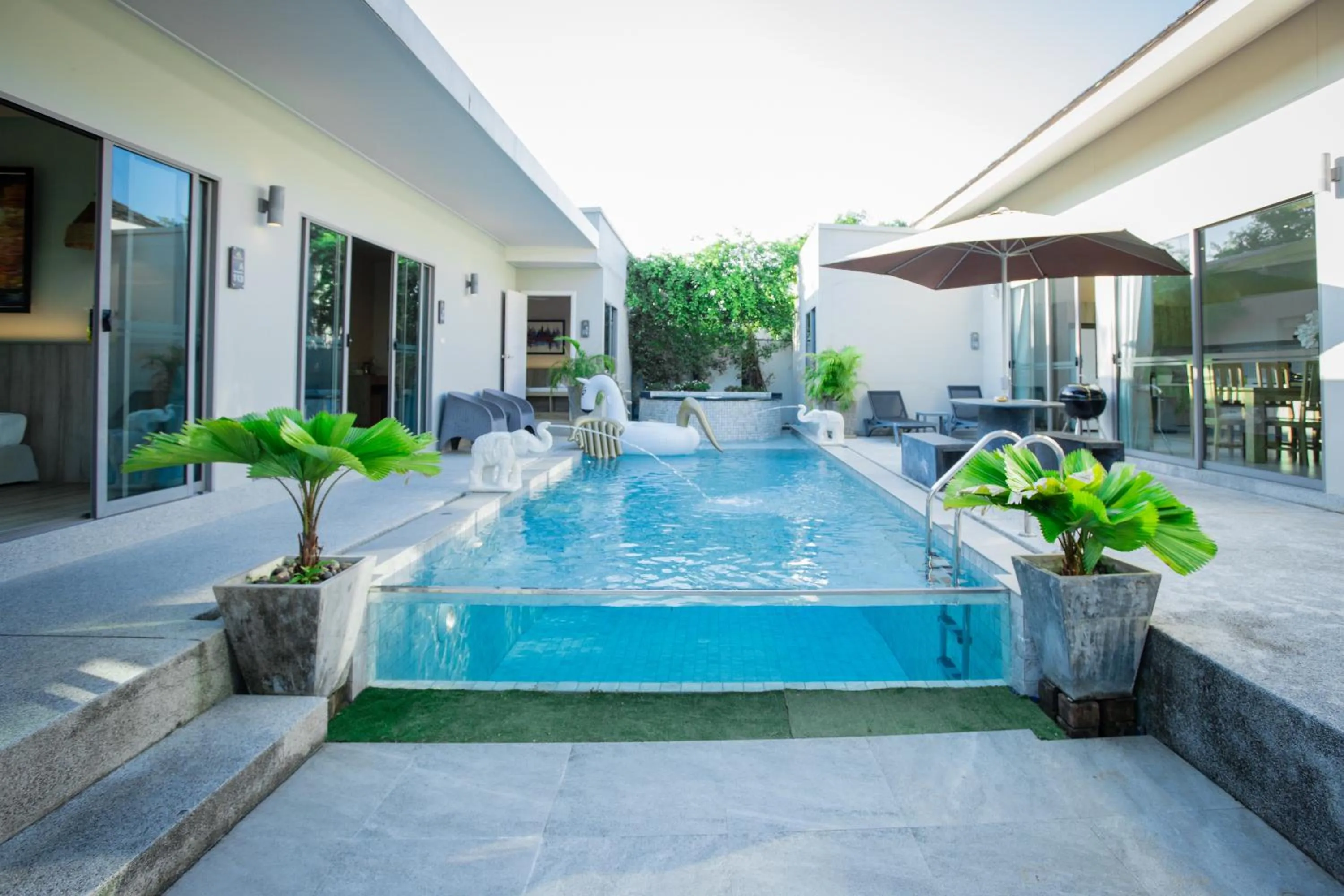 Swimming pool in Yipmunta Pool Villa - SHA Plus Certified