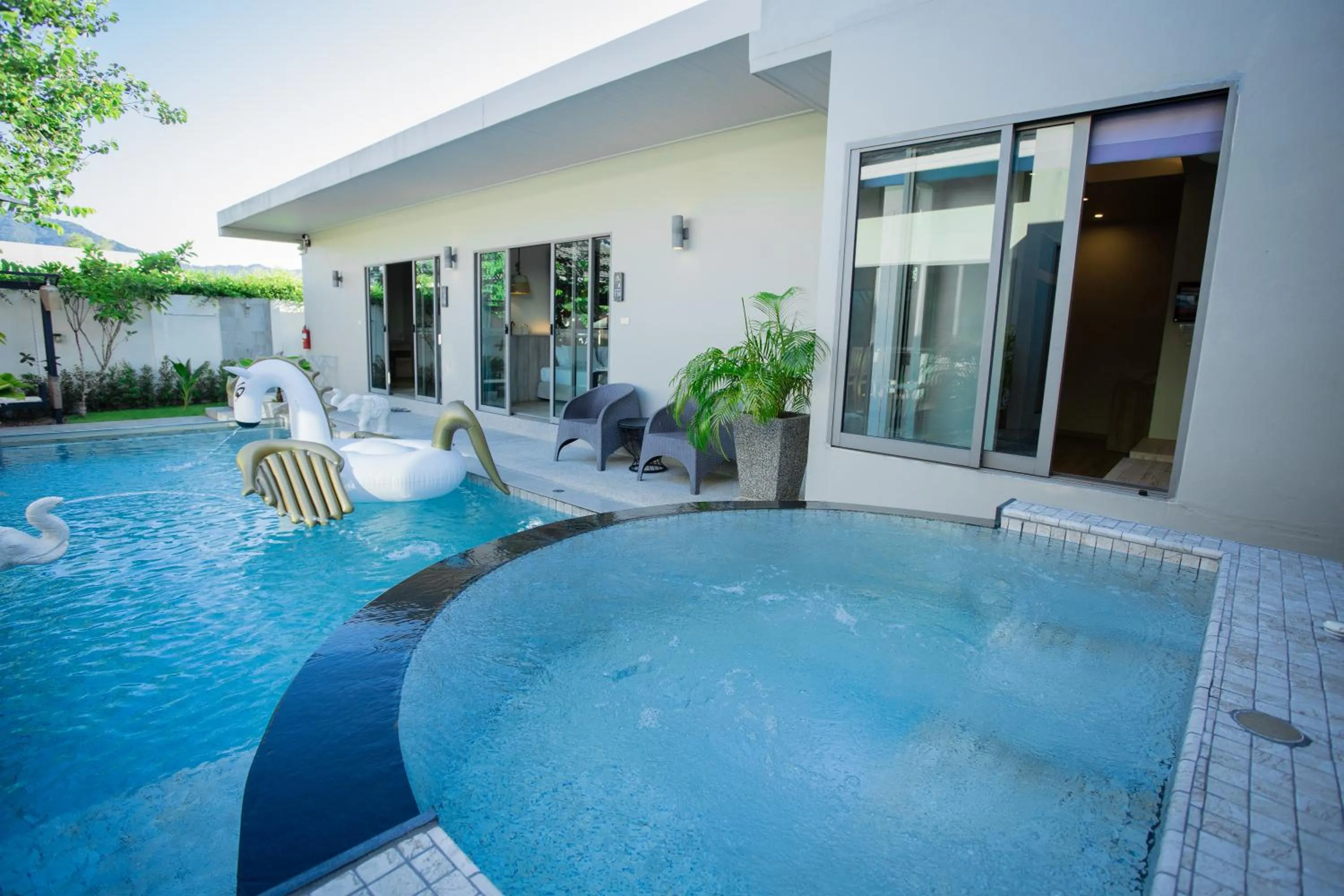 Swimming pool in Yipmunta Pool Villa - SHA Plus Certified