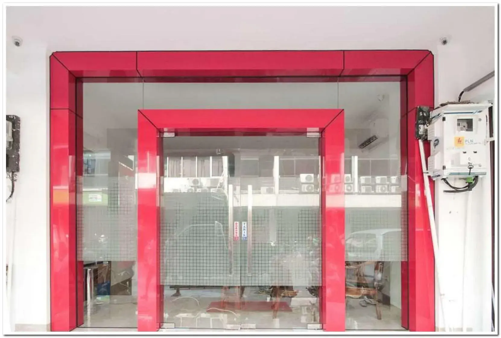 RedDoorz @ Ruko ITC Roxy Mas RedDoorz @ Ruko ITC Roxy Mas