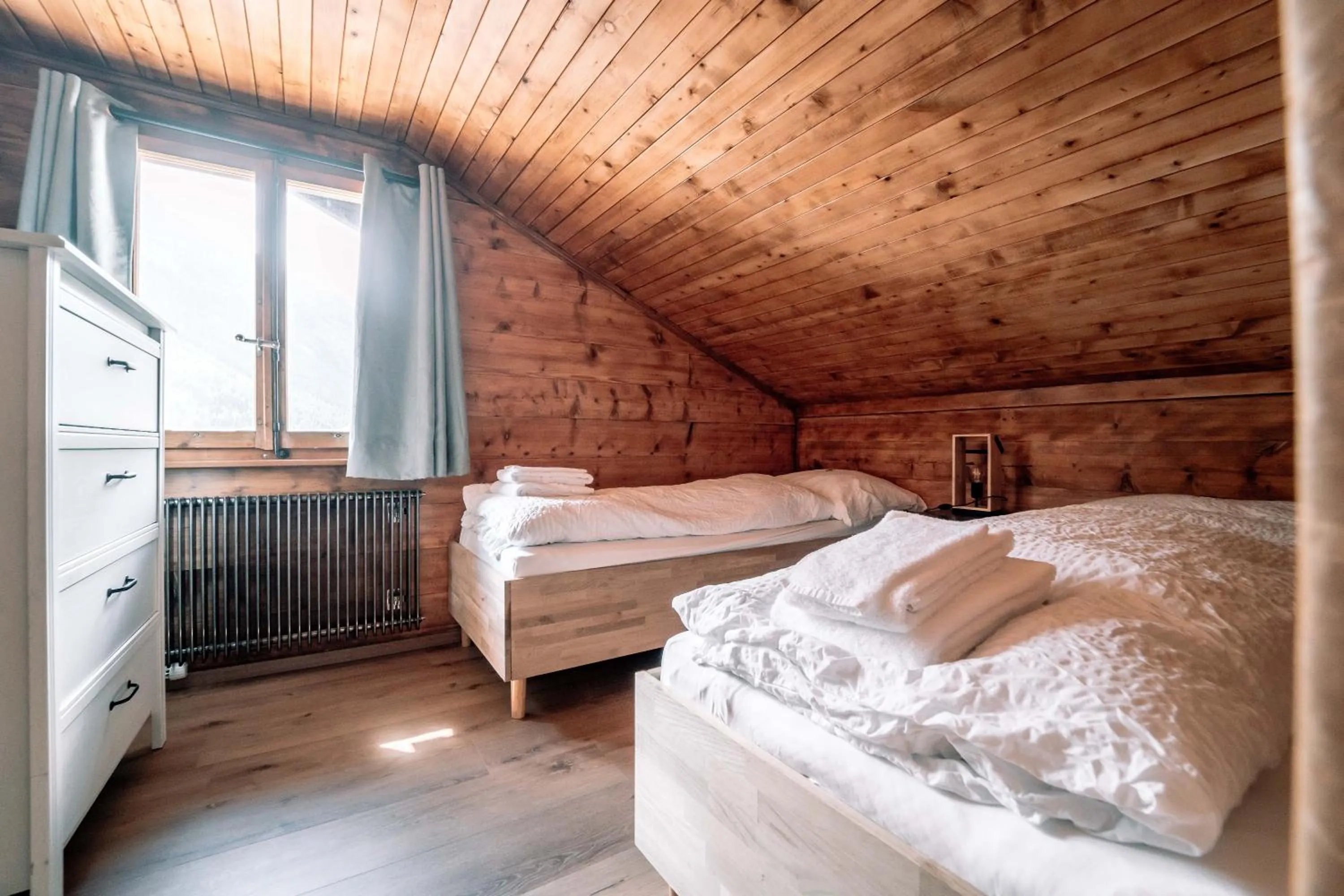 Bed in Hotel Les Amis