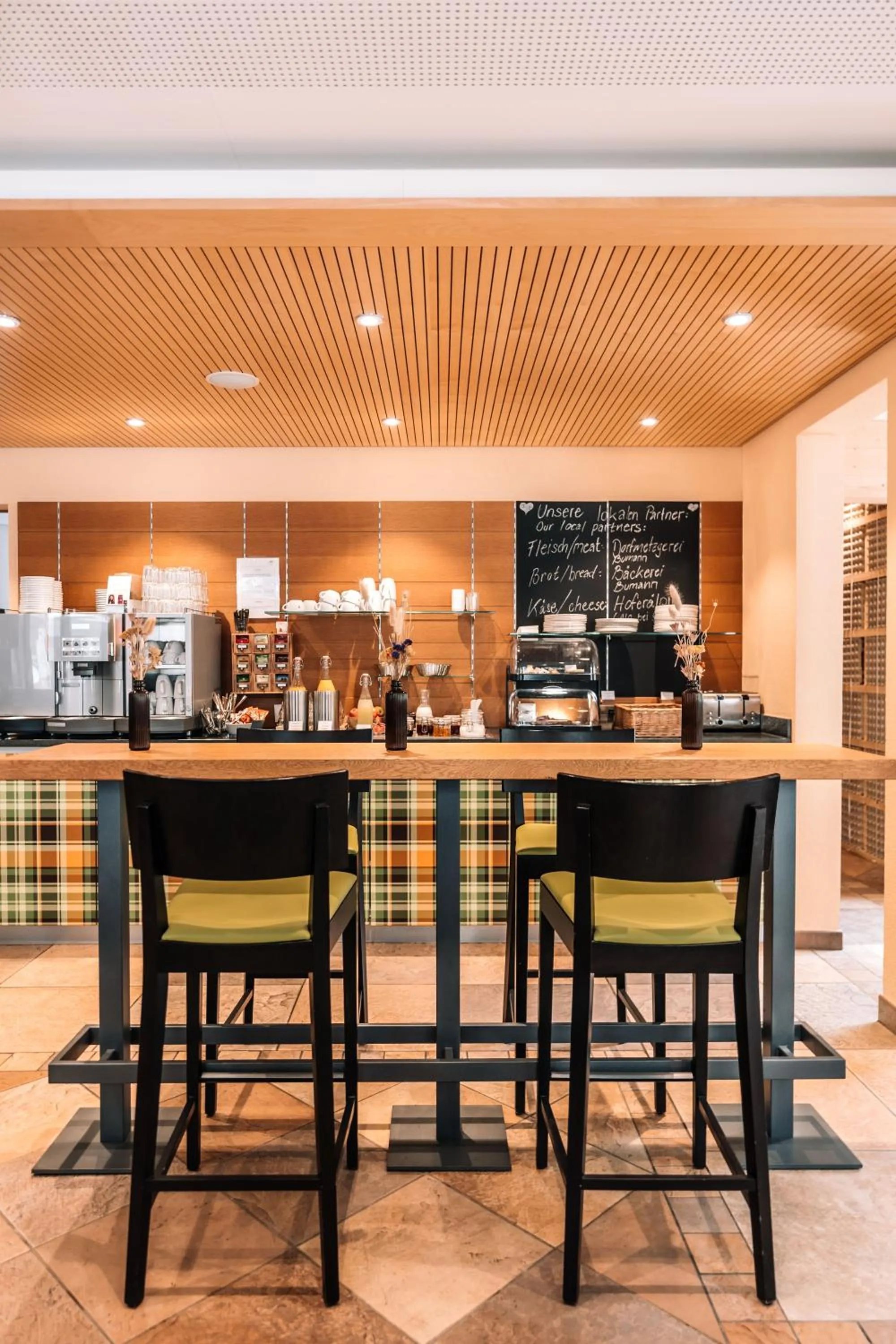 Restaurant/places to eat in Hotel Les Amis