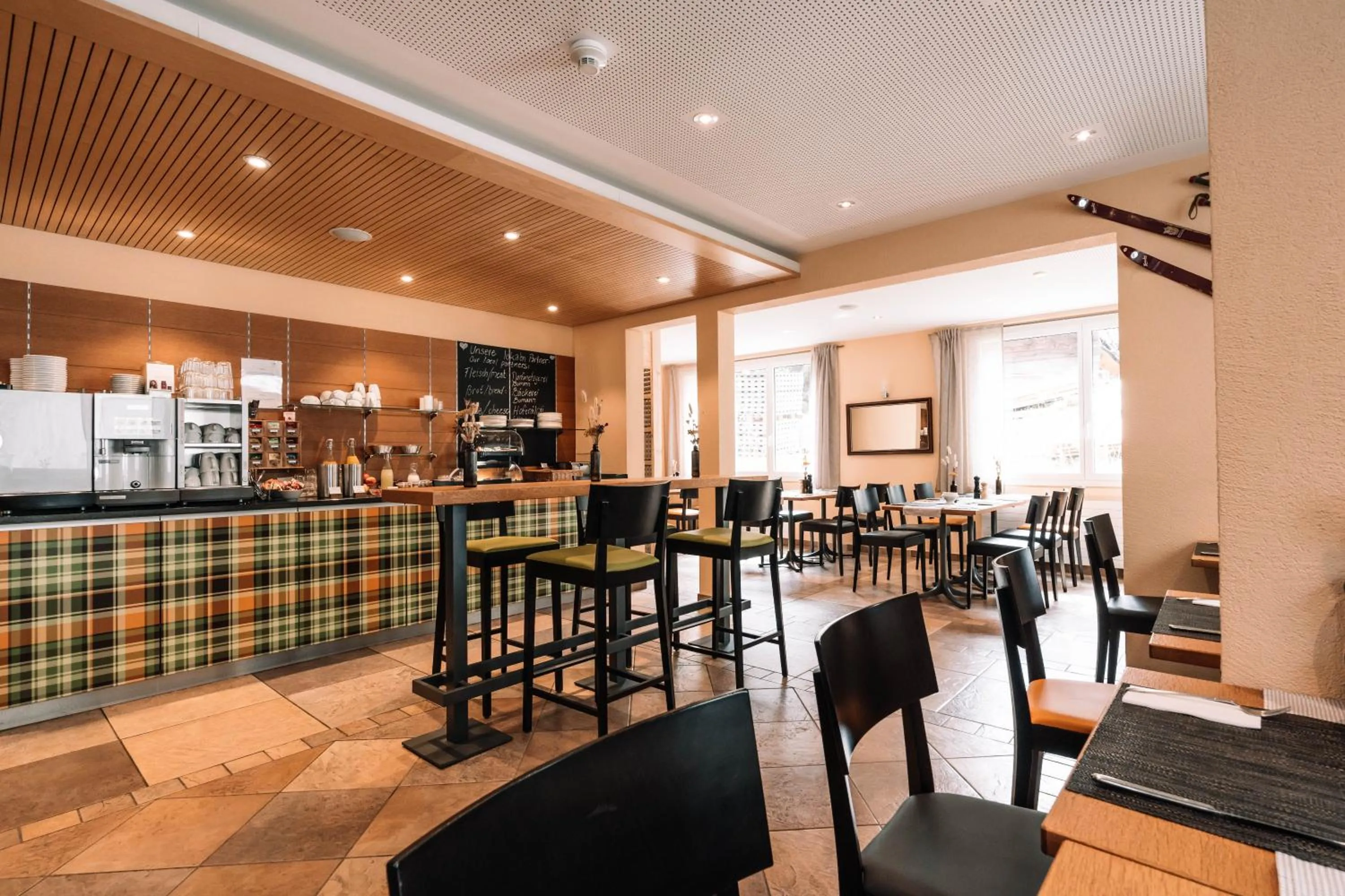 Restaurant/places to eat in Hotel Les Amis