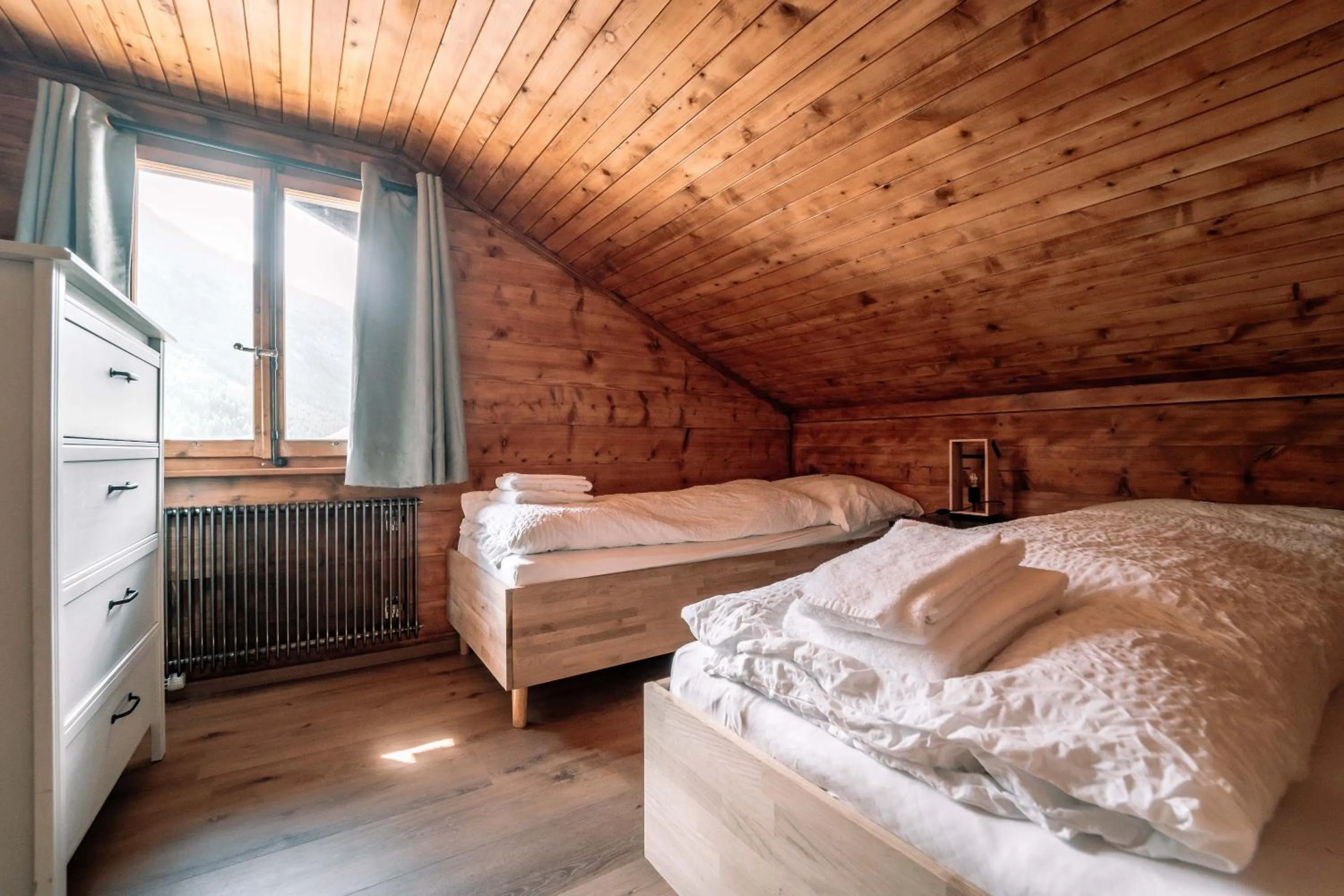 Bed in Hotel Les Amis