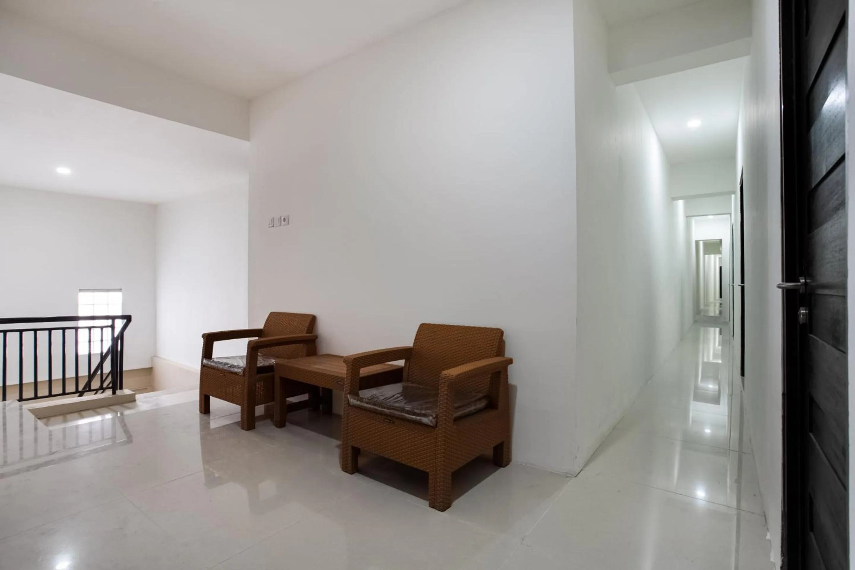 Lobby or reception in Capital O 3463 Cimahi Guest House