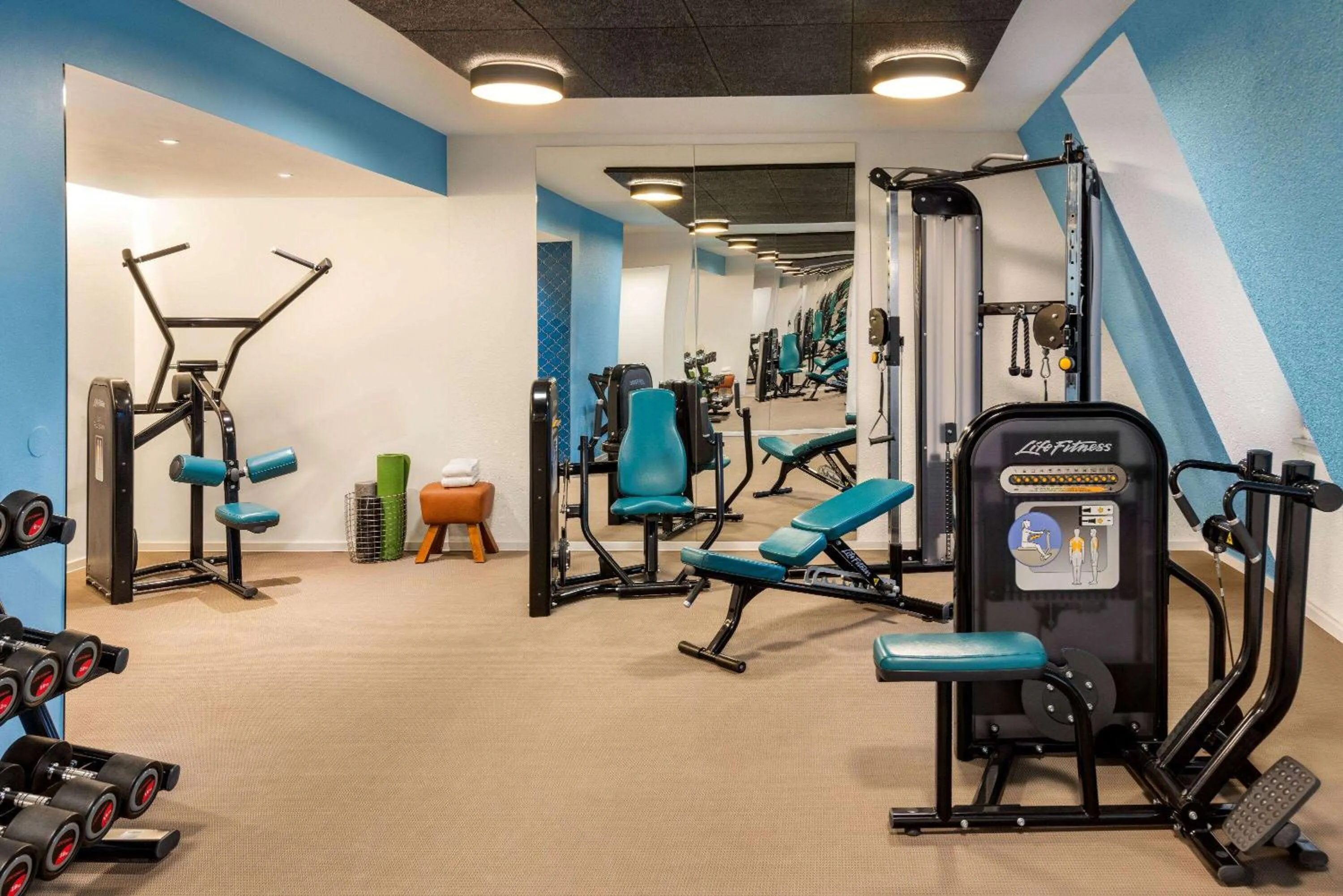 Fitness centre/facilities in Vienna House Easy by Wyndham Leipzig