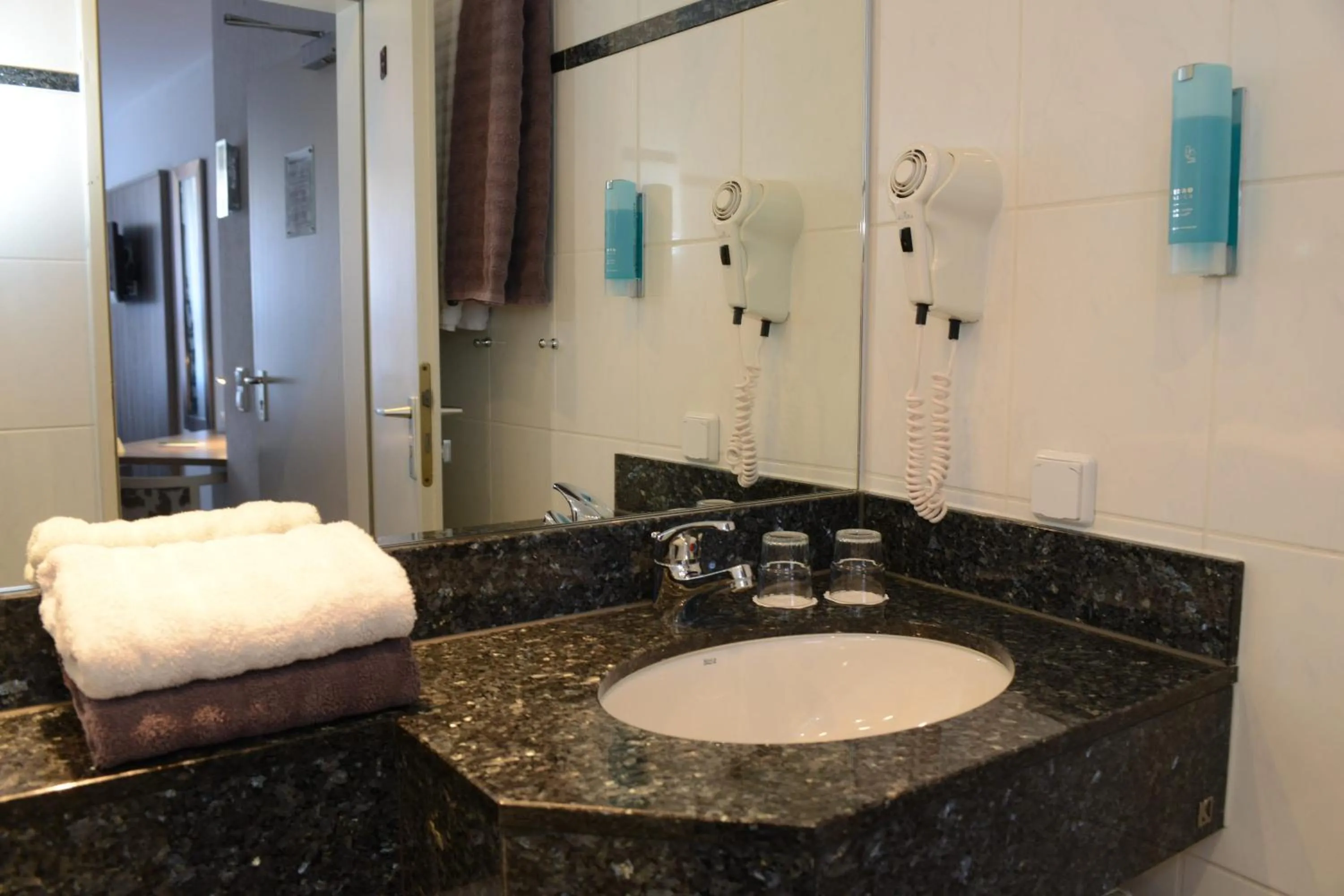 Bathroom in Hotel Granus