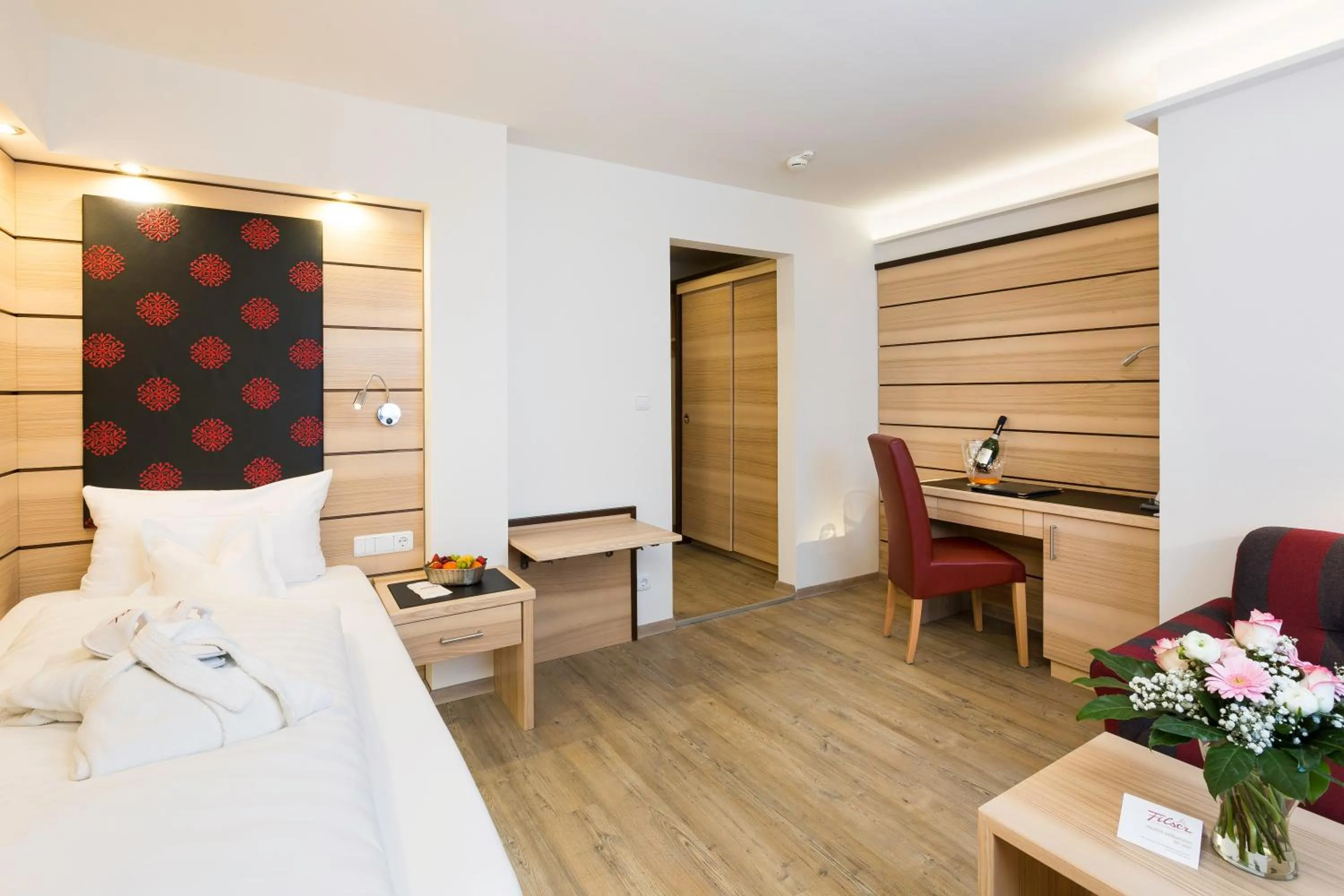 Photo of the whole room, Bed in Hotel Filser