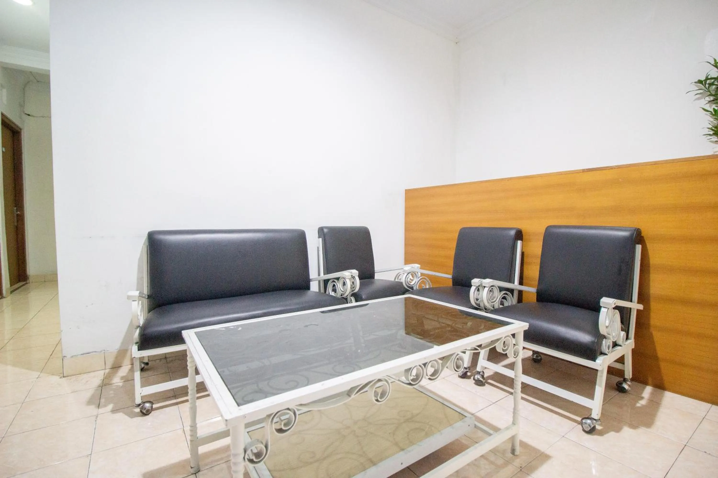 Lobby or reception, Kitchen/Kitchenette in Halona Residence near Pakuwon Mall Jogja