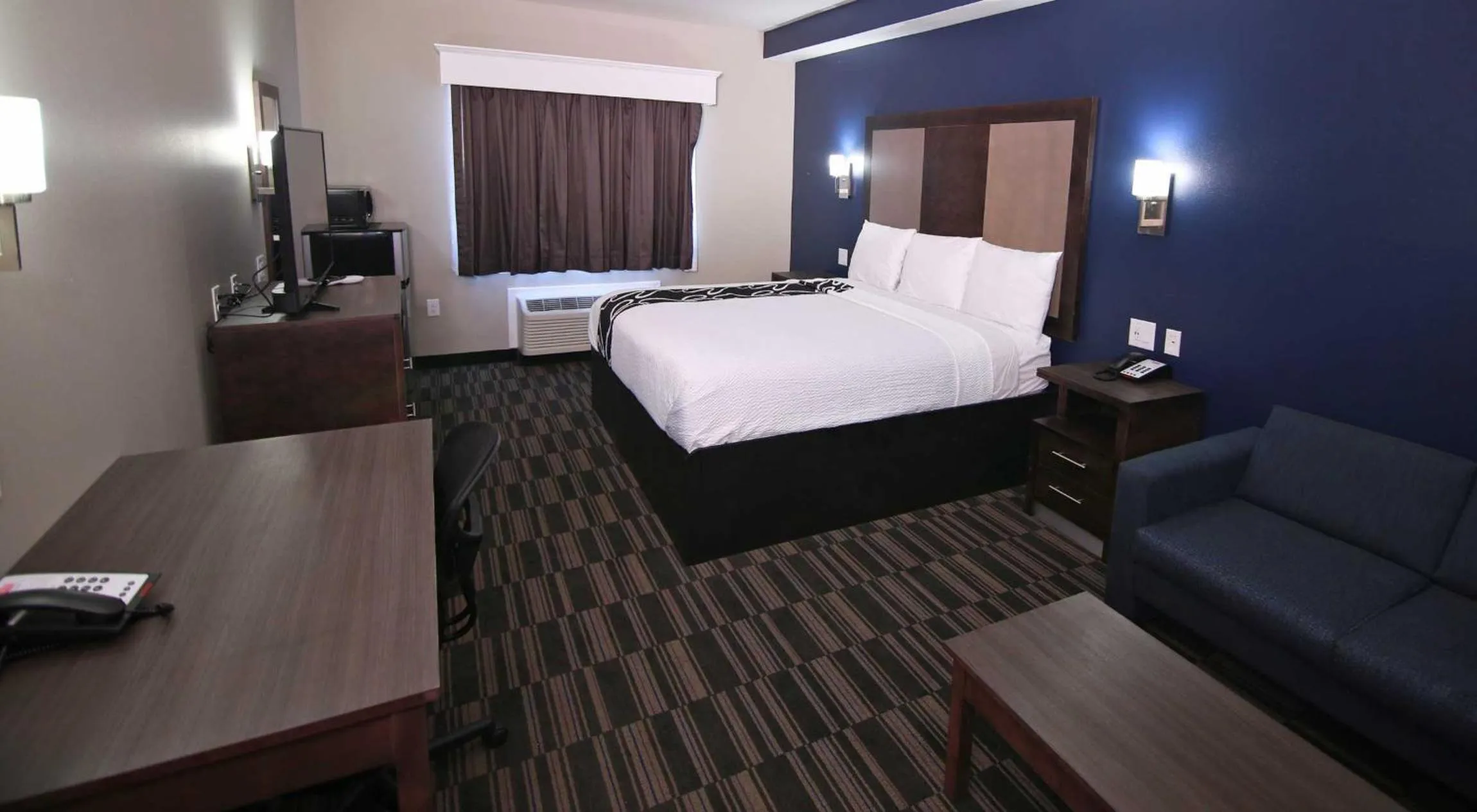 Bed in Home Inn and Suites Olive Branch