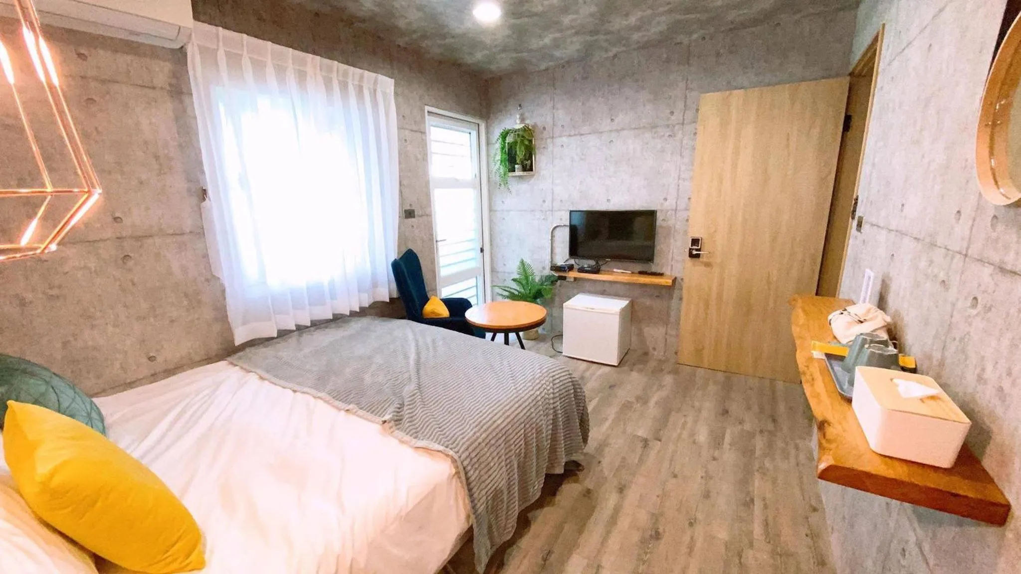 Bedroom, Bed in Funky Song