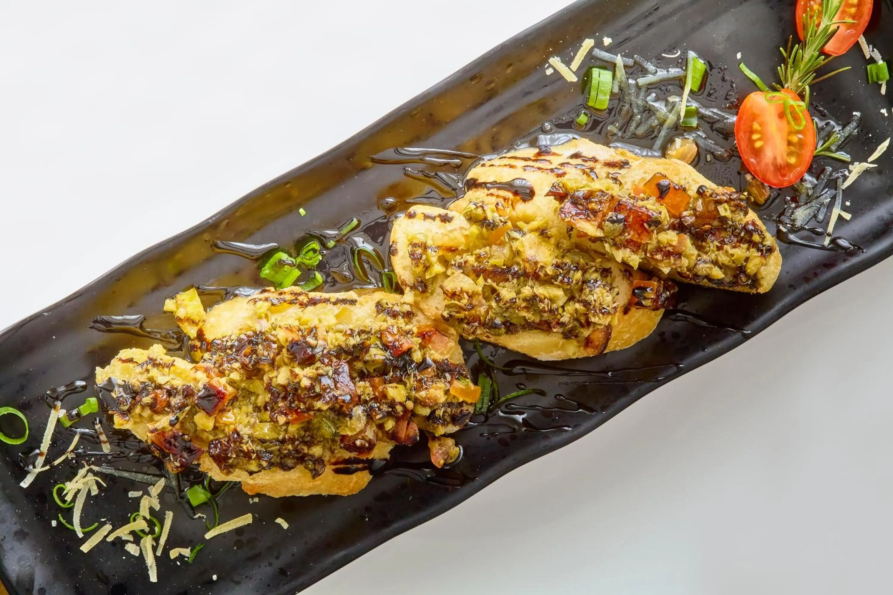 Restaurant/places to eat in Lefel Hotel