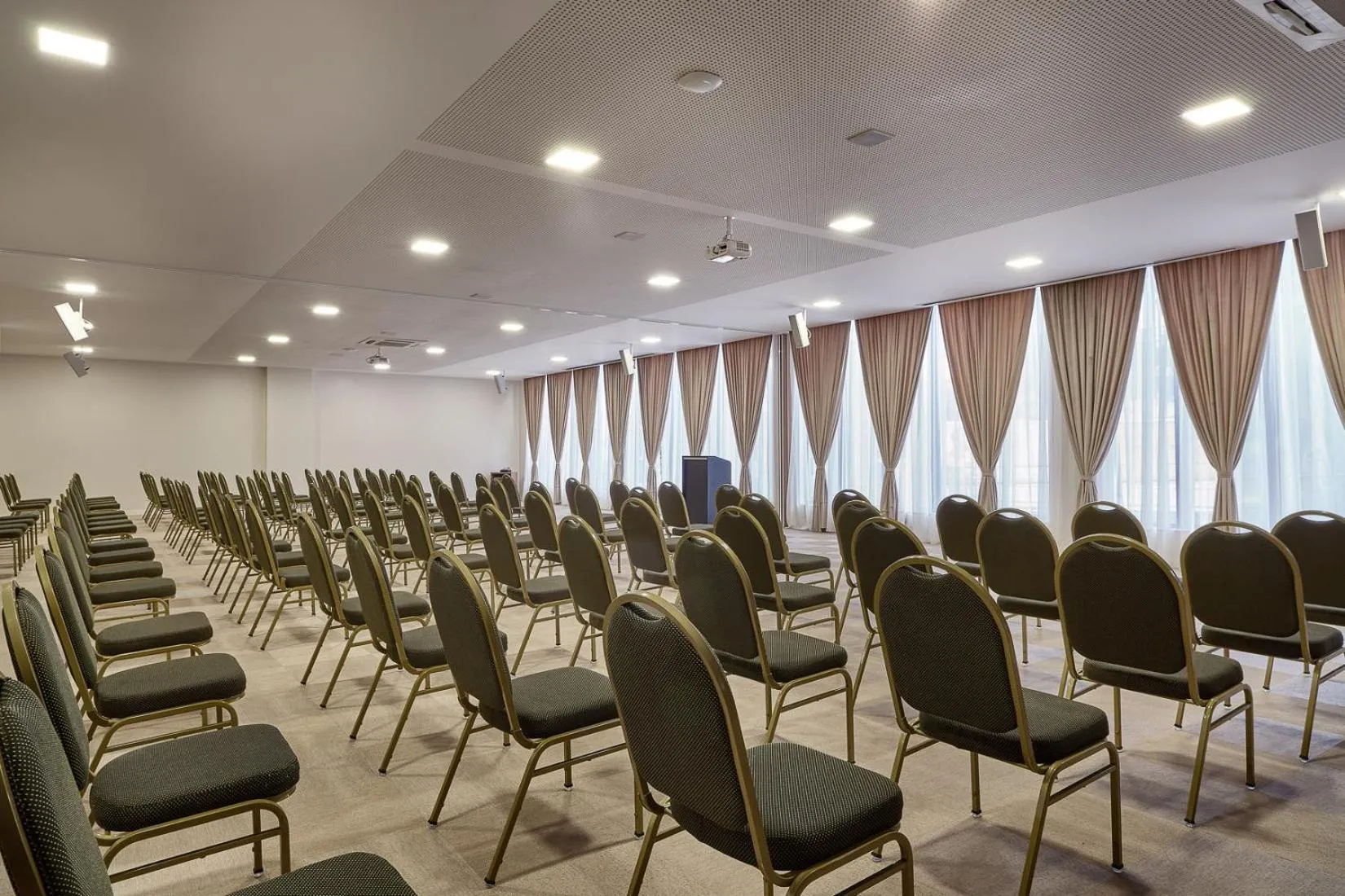 Banquet/Function facilities in Lefel Hotel