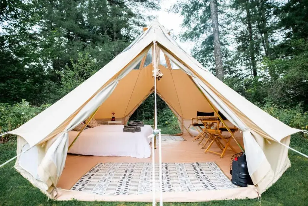 Tent in Craftsbury Farmhouse Tent in Craftsbury Farmhouse