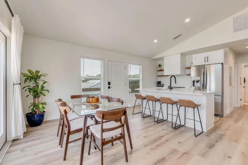 Bright New Beach House with In- Law Suite -- 2 blocks to beach!