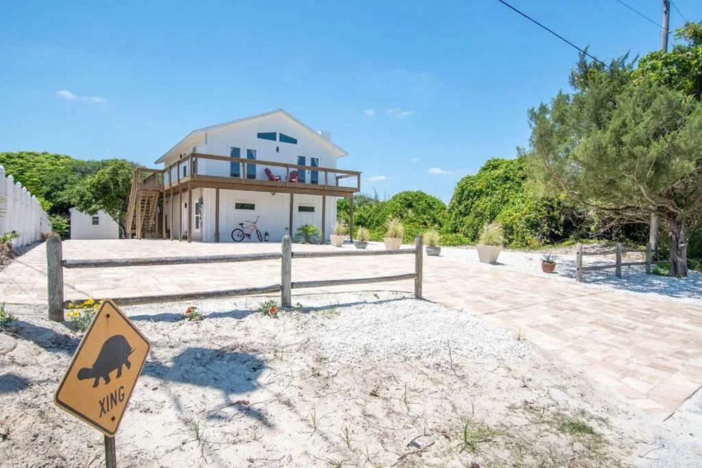 Bright New Beach House with In- Law Suite -- 2 blocks to beach!