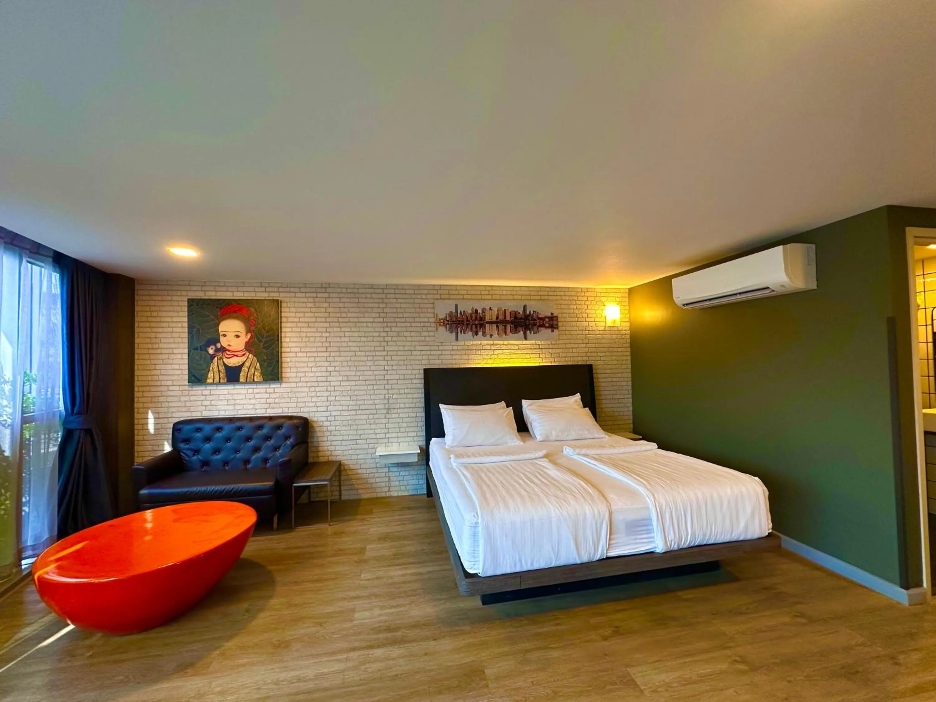 Bed in BB Glass House