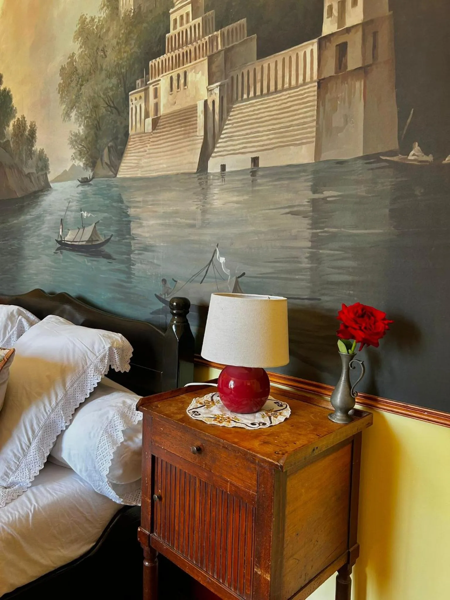 Bed in Château de Mongazon