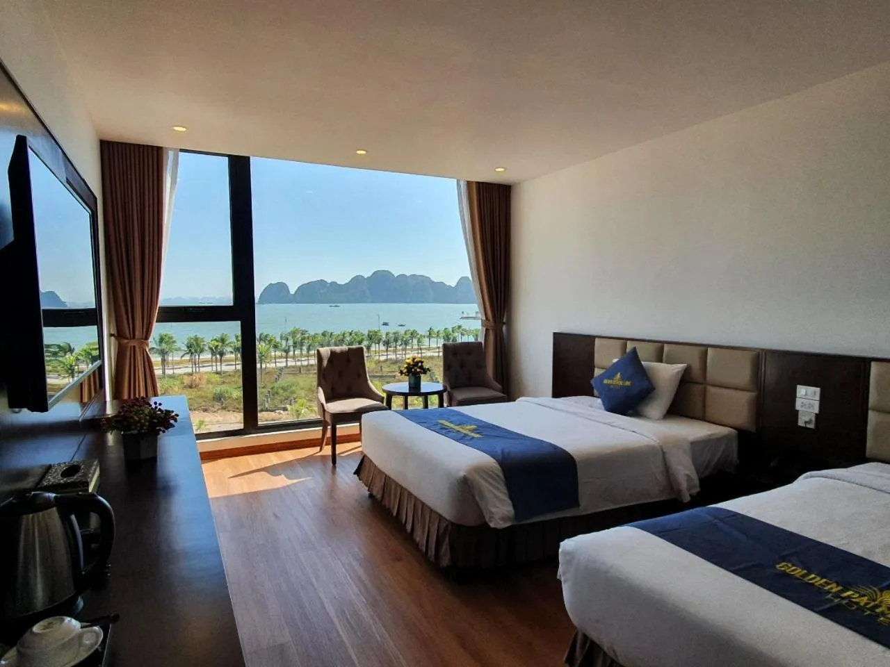 Bed in Golden Palm HaLong Hotel