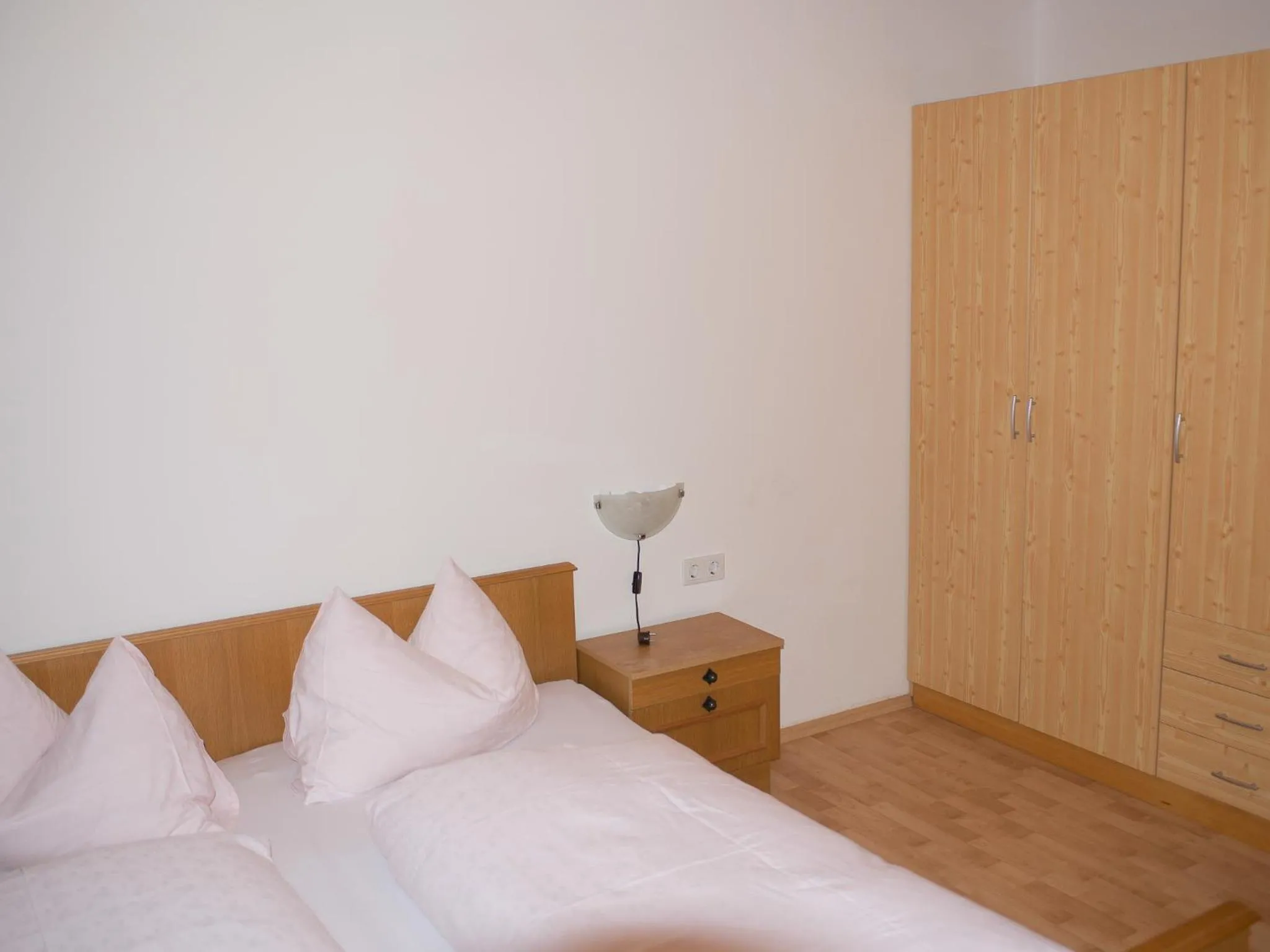 Photo of the whole room, Bed in Pension Pichler
