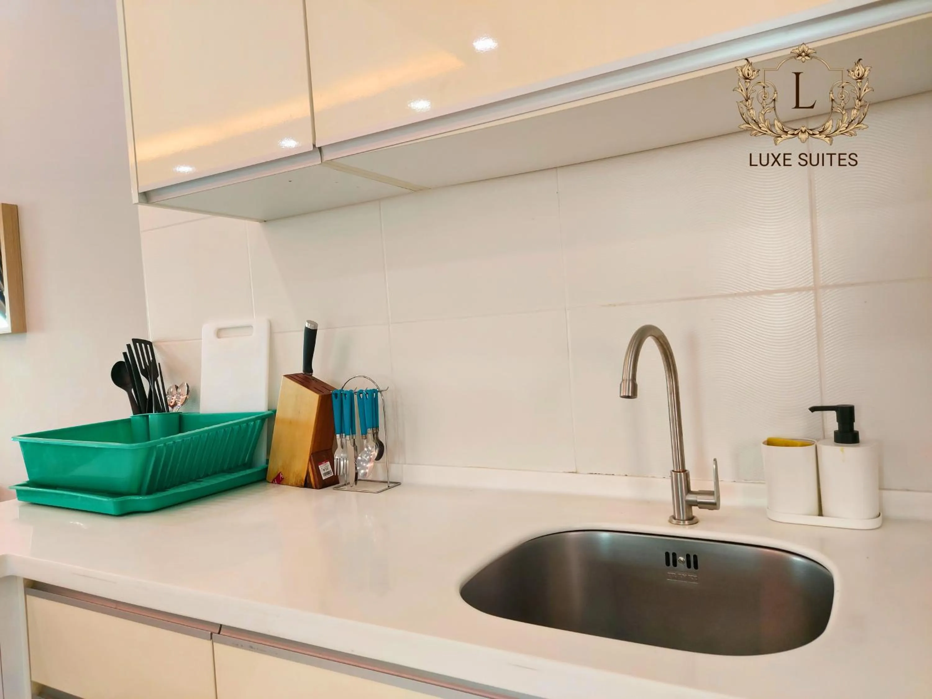 Kitchen or kitchenette in Luxe Suites at Skyloft