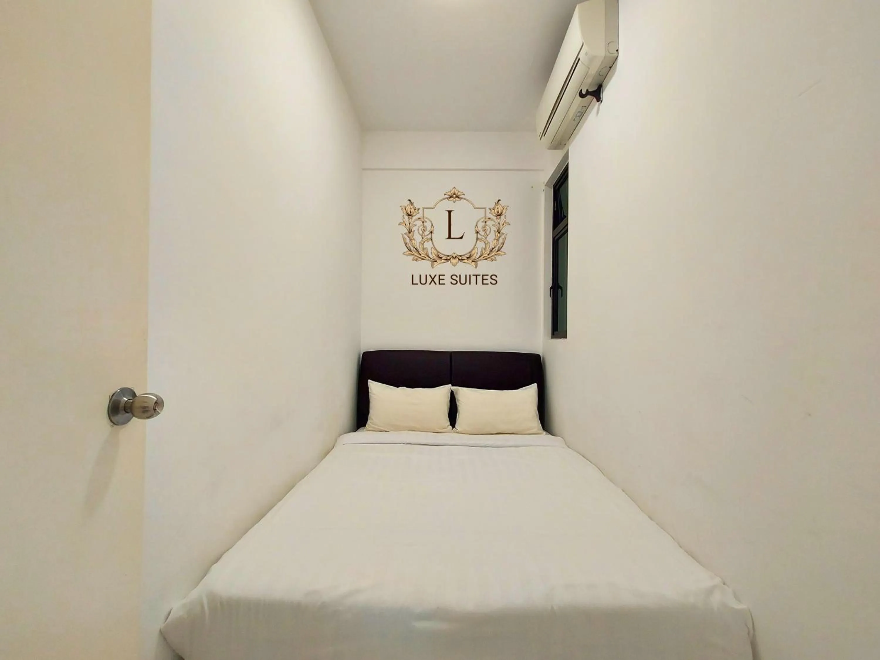 Bedroom, Bed in Luxe Suites at Skyloft