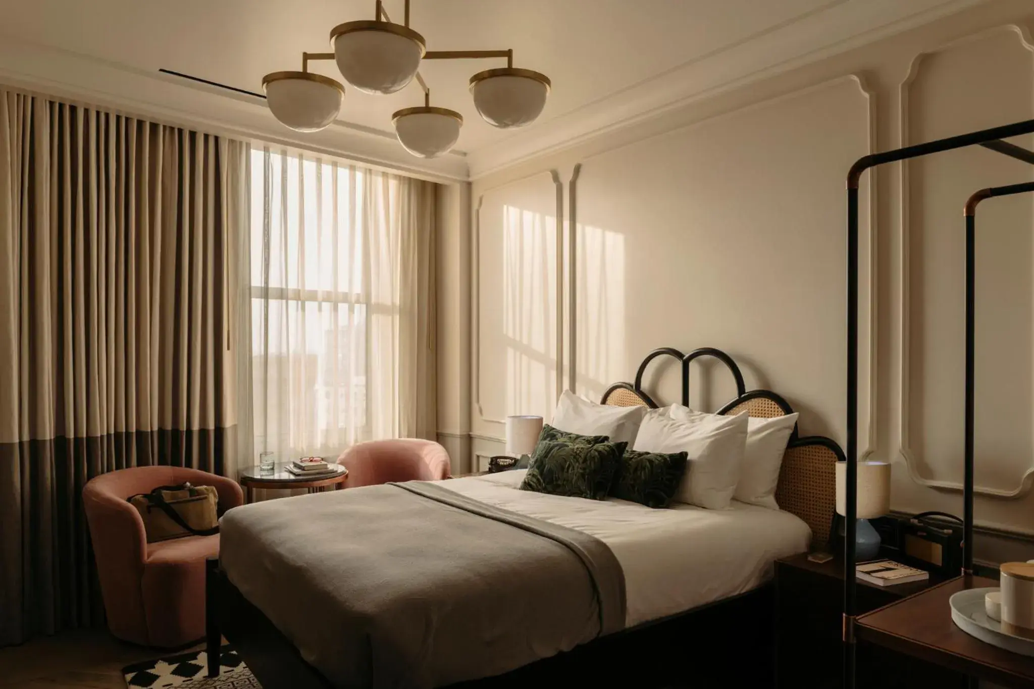 Bedroom, Bed in The Hoxton, Downtown LA Bedroom, Bed in The Hoxton, Downtown LA