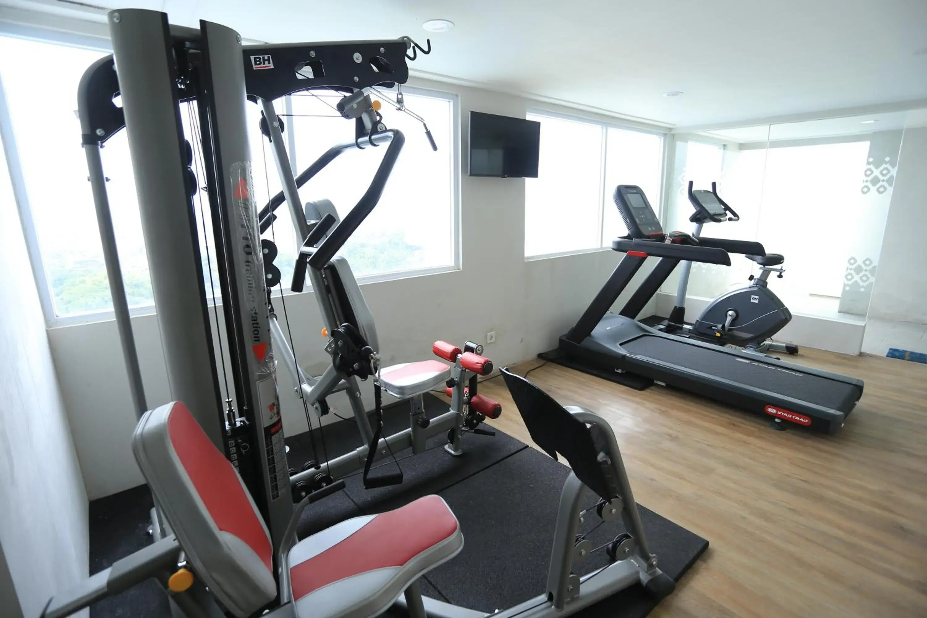 Fitness centre/facilities in Zigna Kampung Batik Fitness centre/facilities in Zigna Kampung Batik